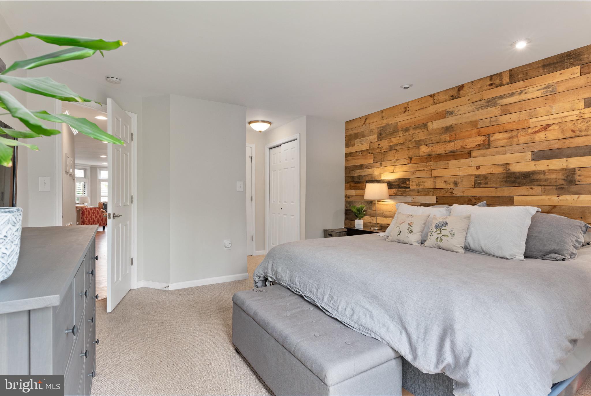 LAKE HERON CONDO - Residential