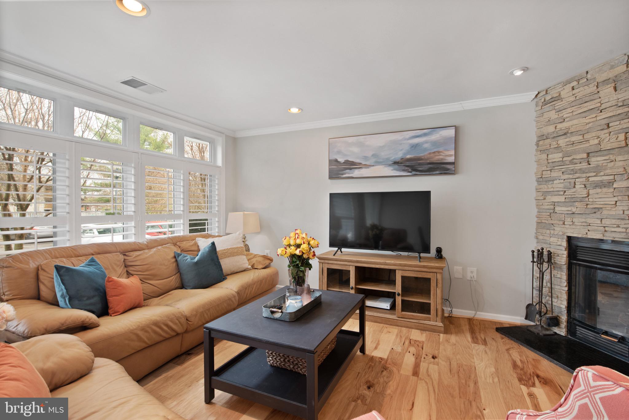 LAKE HERON CONDO - Residential