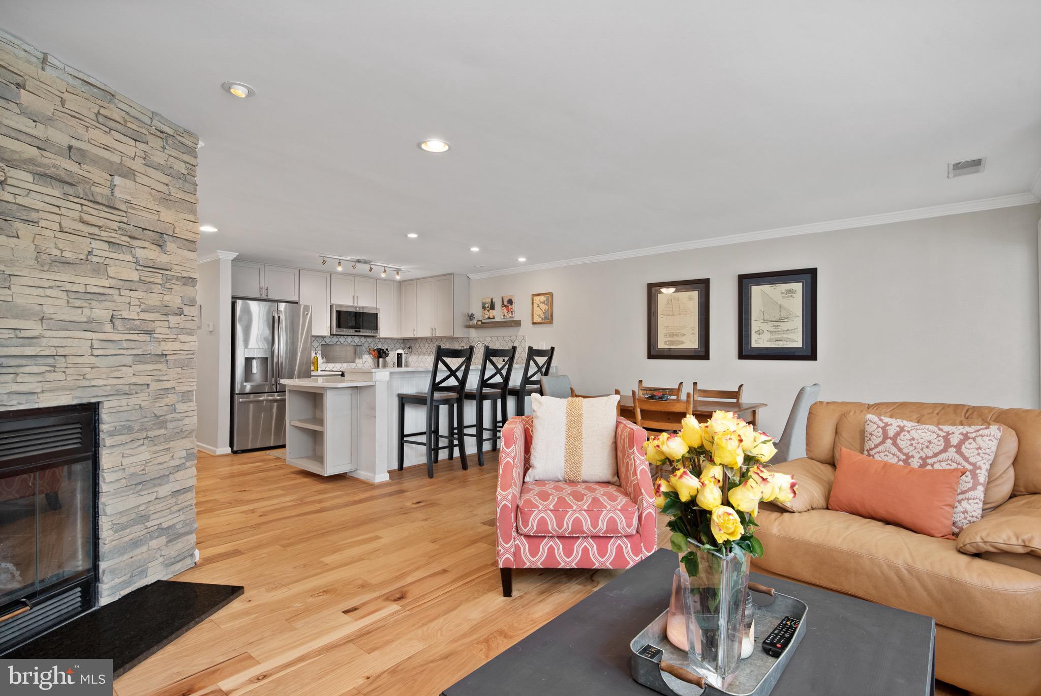 LAKE HERON CONDO - Residential