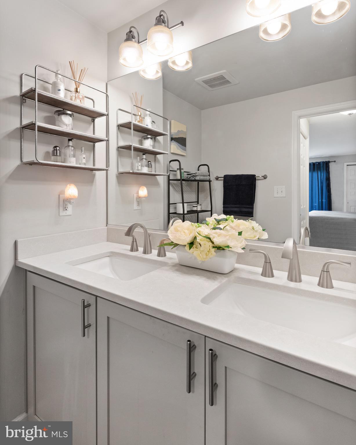 LAKE HERON CONDO - Residential