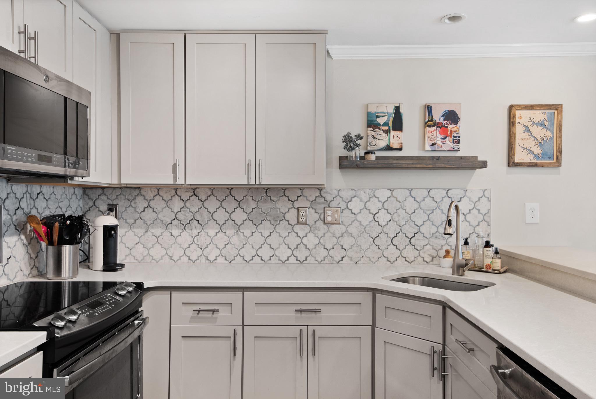 LAKE HERON CONDO - Residential