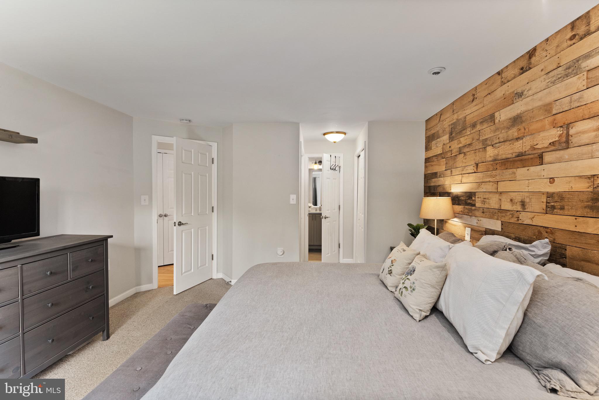 LAKE HERON CONDO - Residential