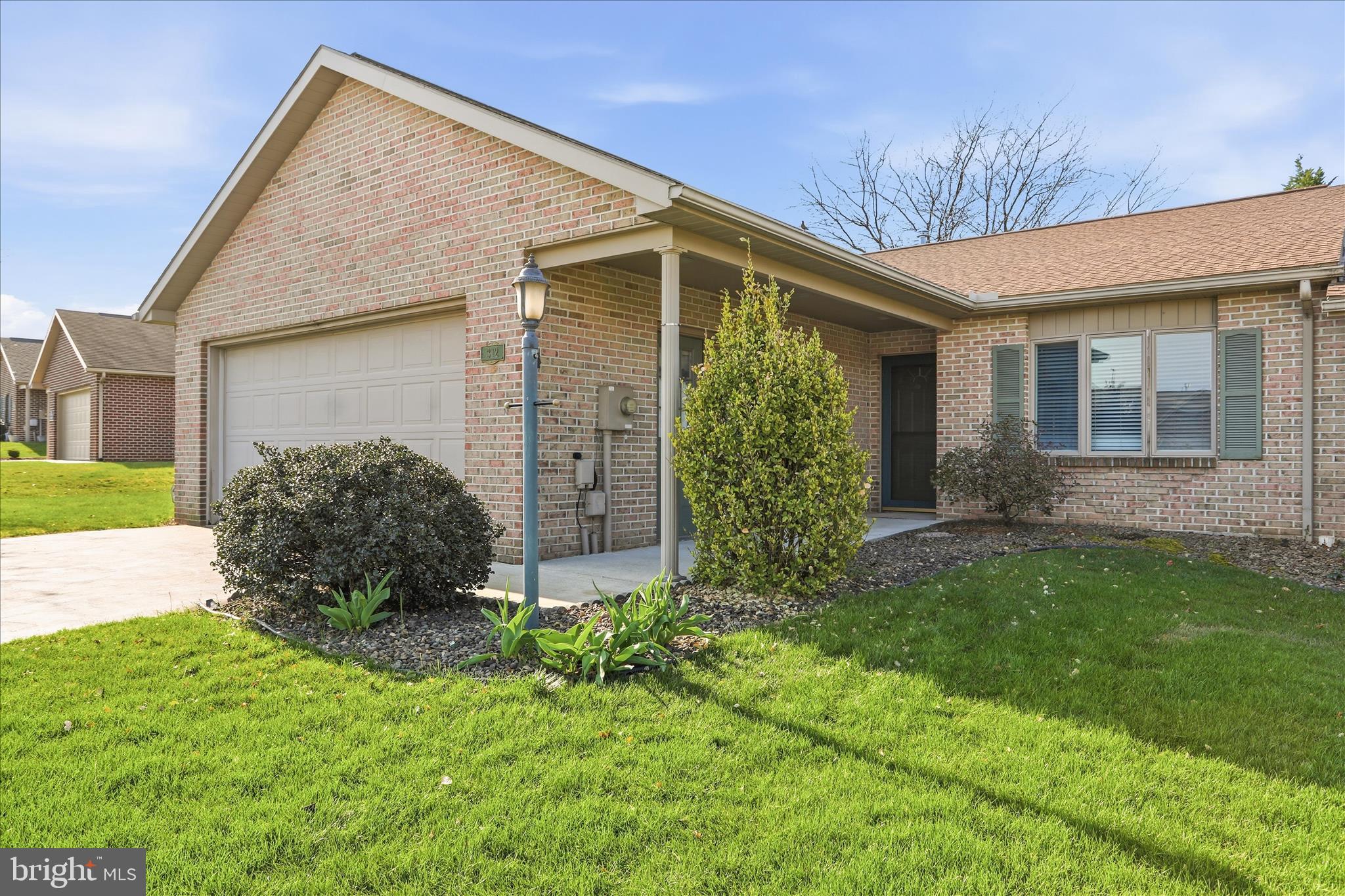 MAPLE RUN - Residential