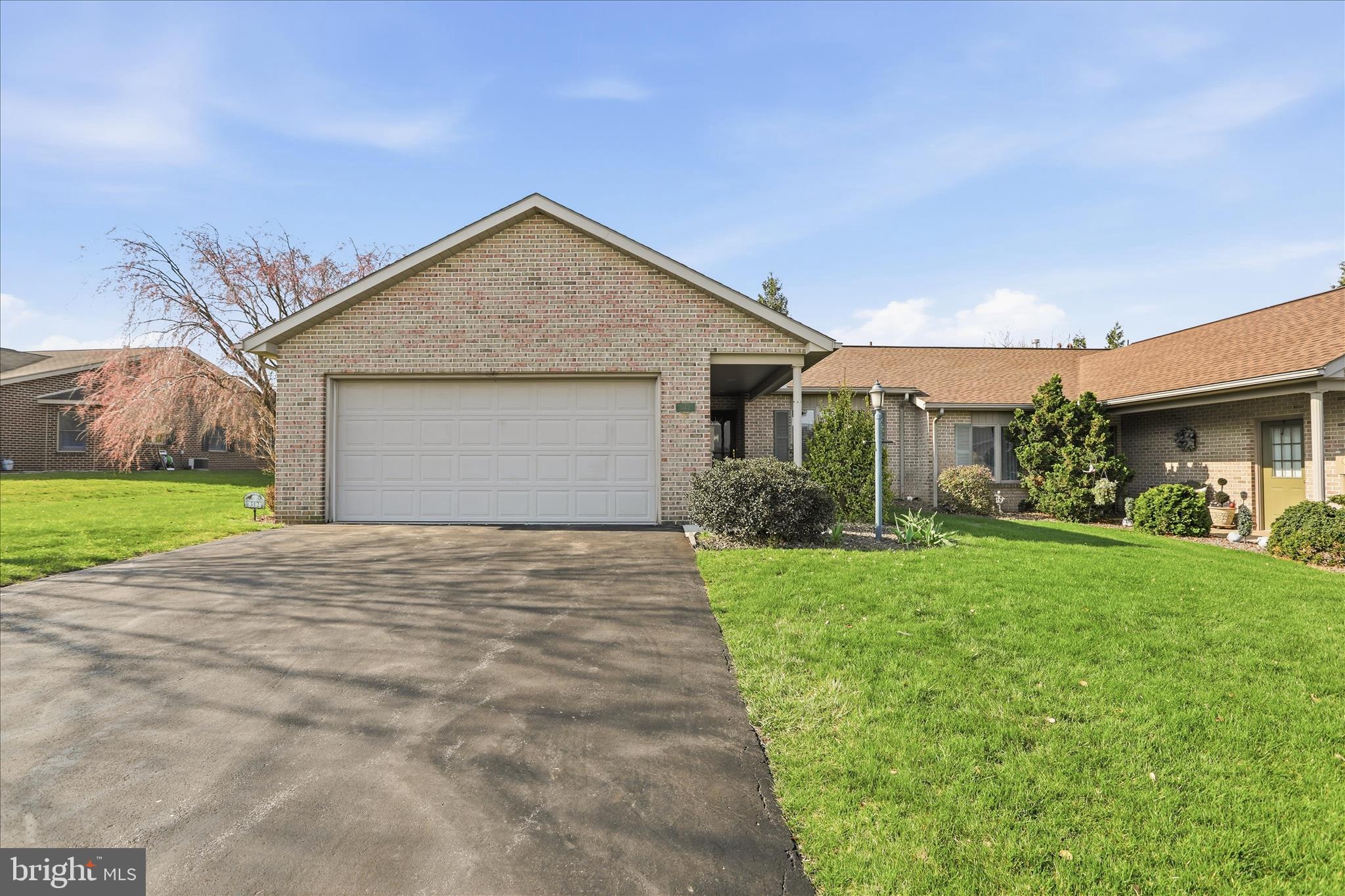 MAPLE RUN - Residential