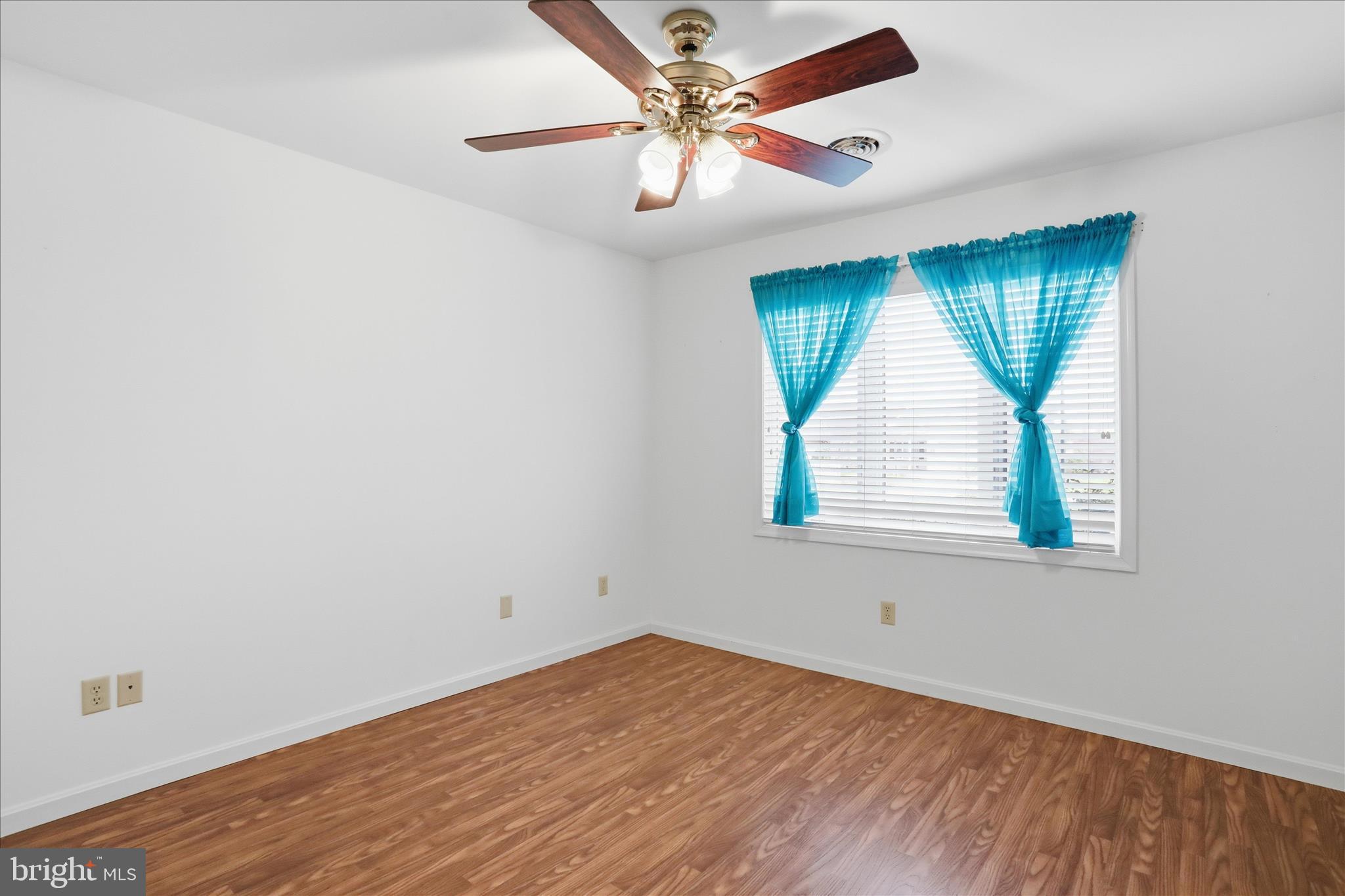 MAPLE RUN - Residential