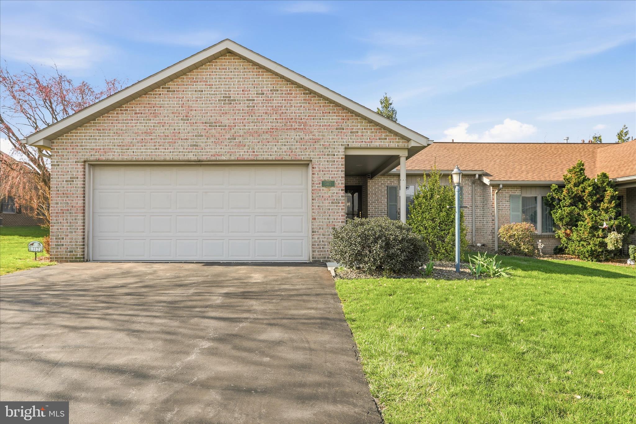 MAPLE RUN - Residential