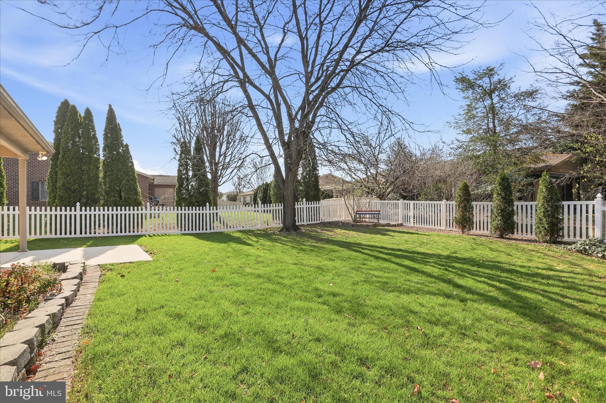 MAPLE RUN - Residential