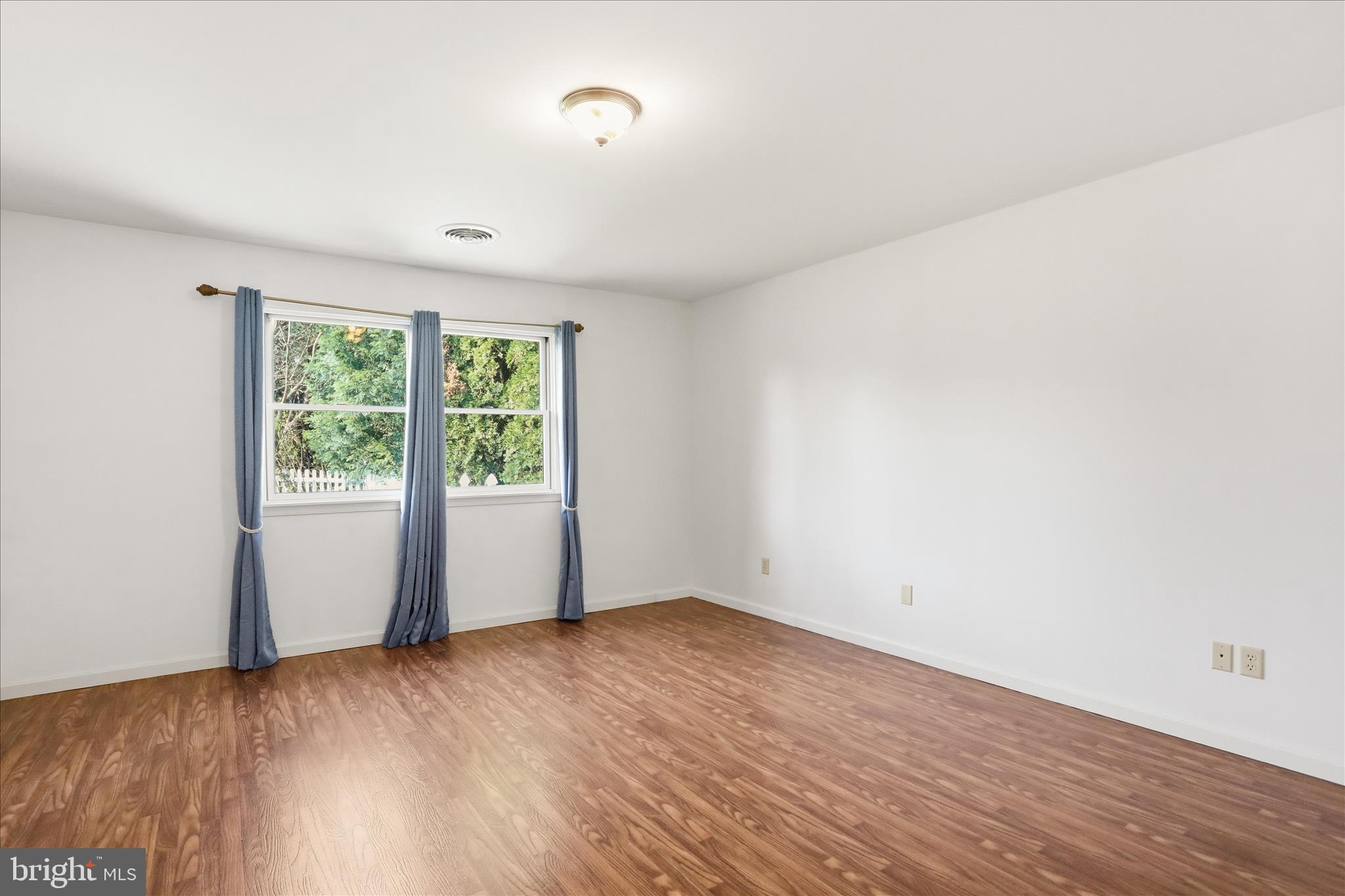 MAPLE RUN - Residential