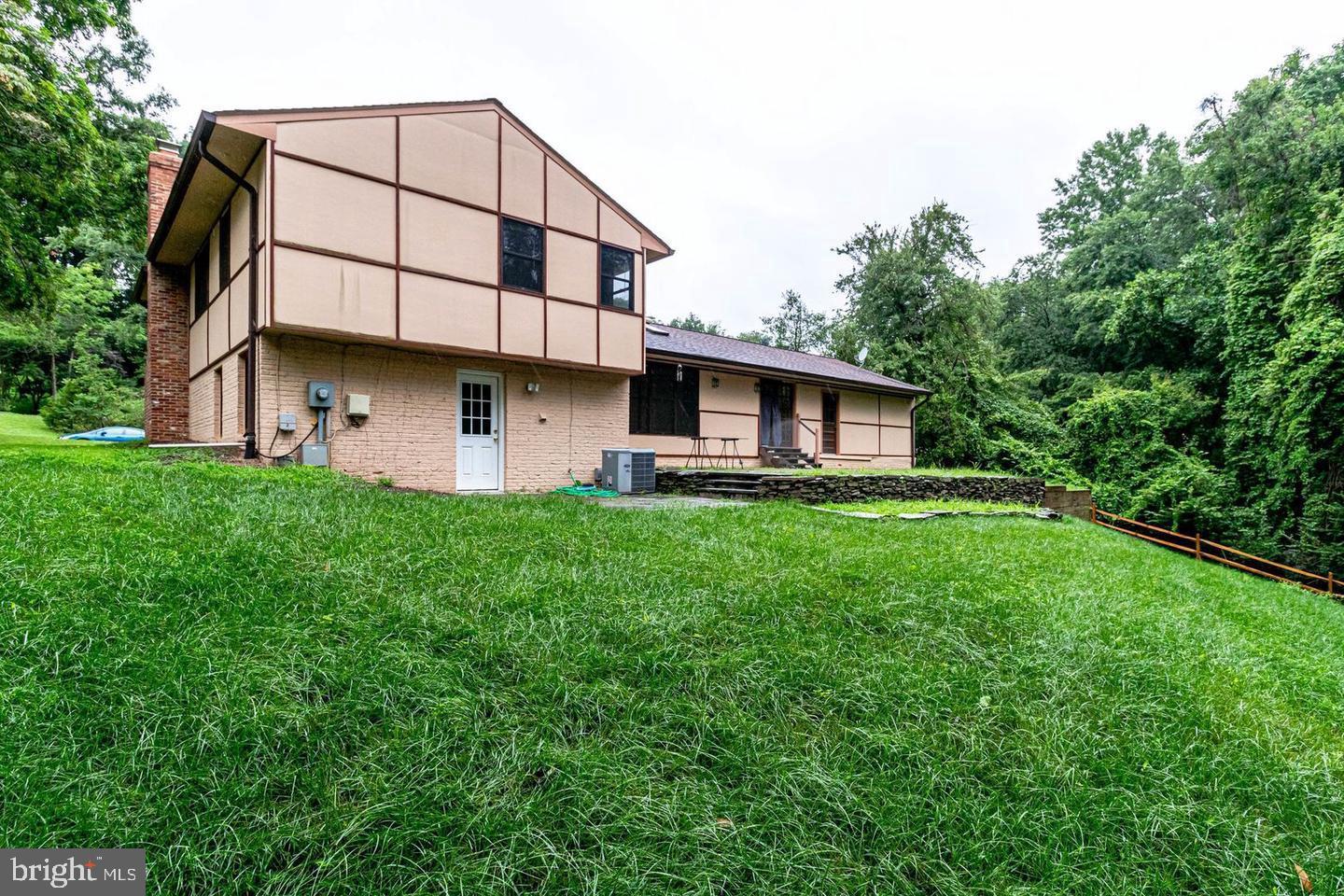 TANGLEWOOD - Residential Lease