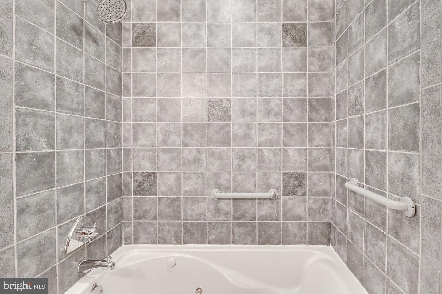 TANGLEWOOD - Residential Lease