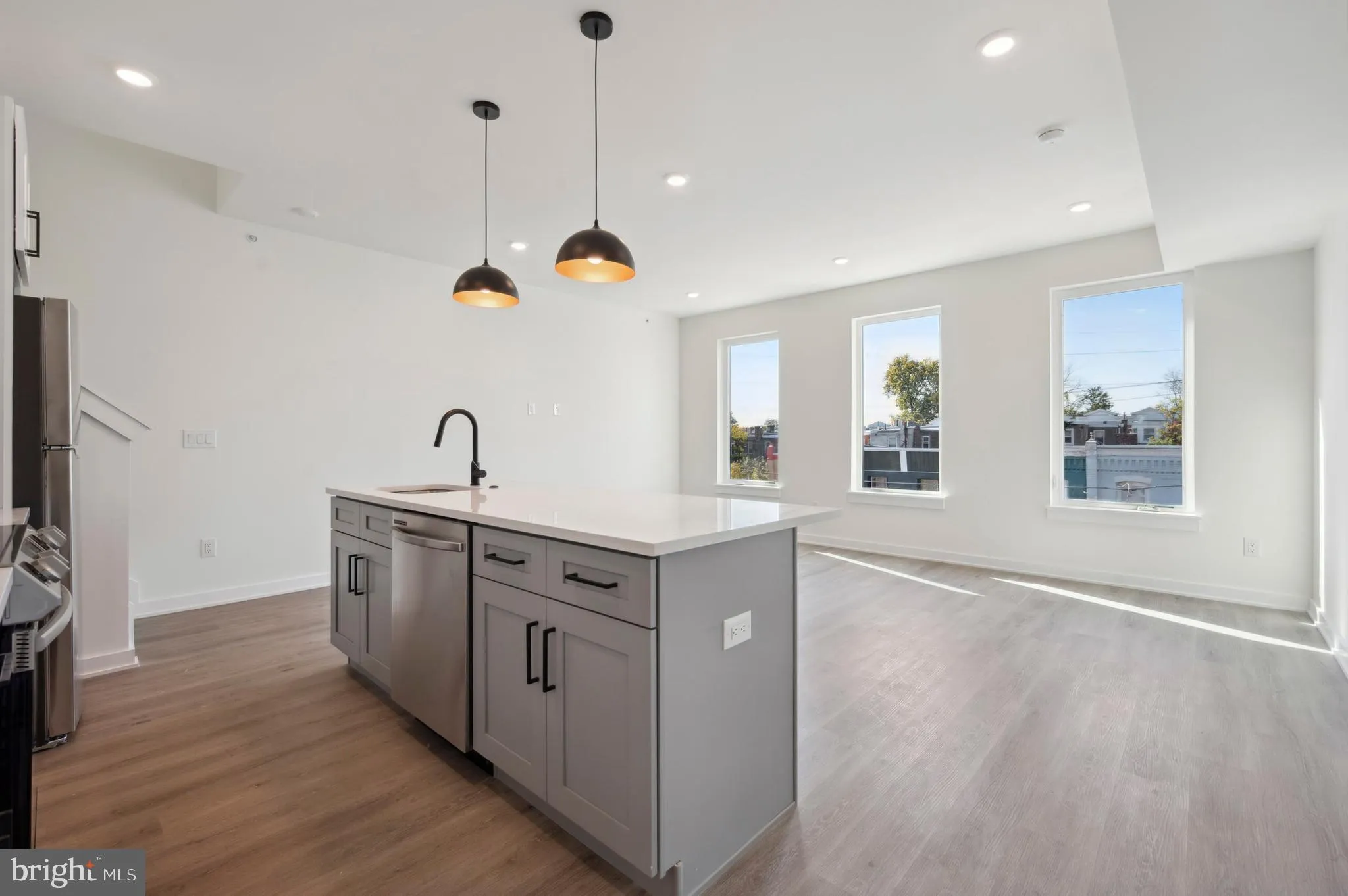 Philadelphia, Pennsylvania 19143, United States, ,Commercial,Active,28783