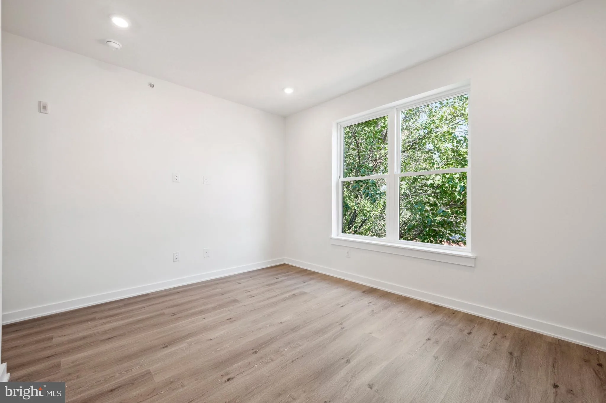 Philadelphia, Pennsylvania 19143, United States, ,Commercial,Active,28783