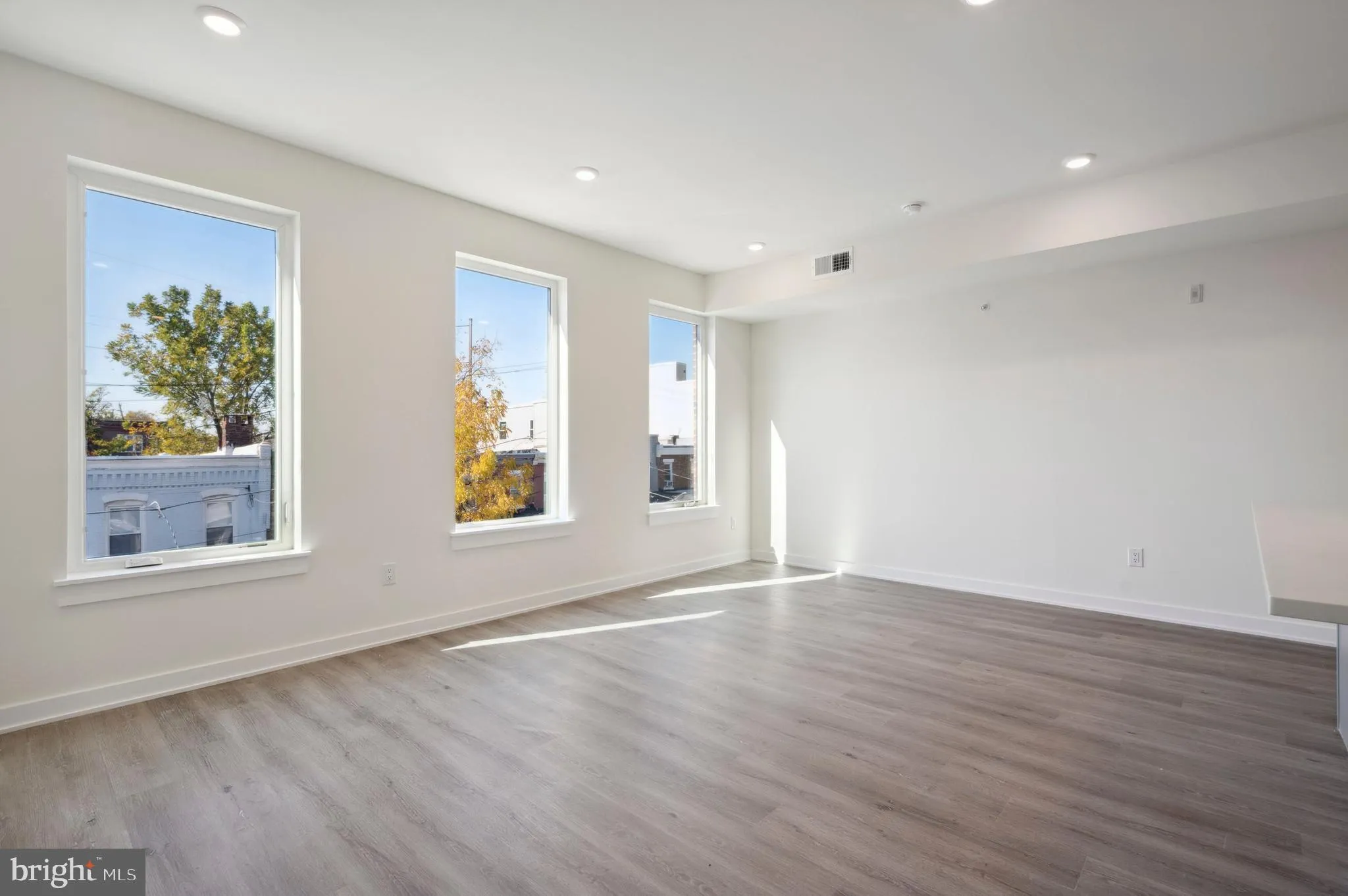 Philadelphia, Pennsylvania 19143, United States, ,Commercial,Active,28783