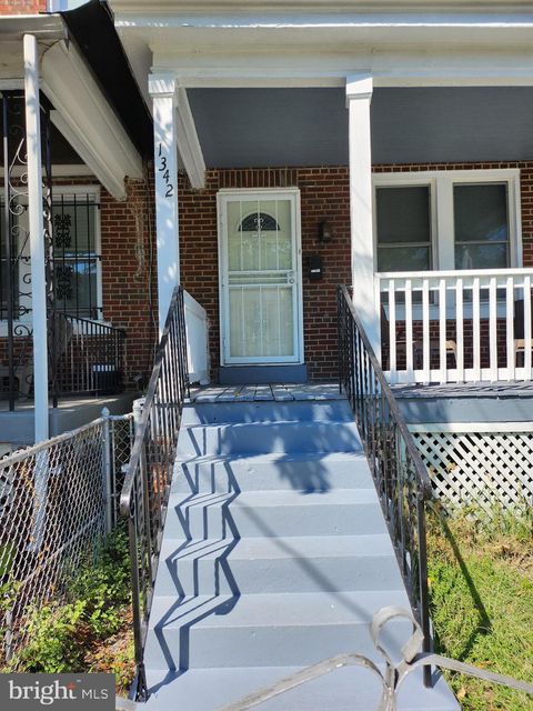 1342 RIDGE PLACE SE WASHINGTON DC 20020