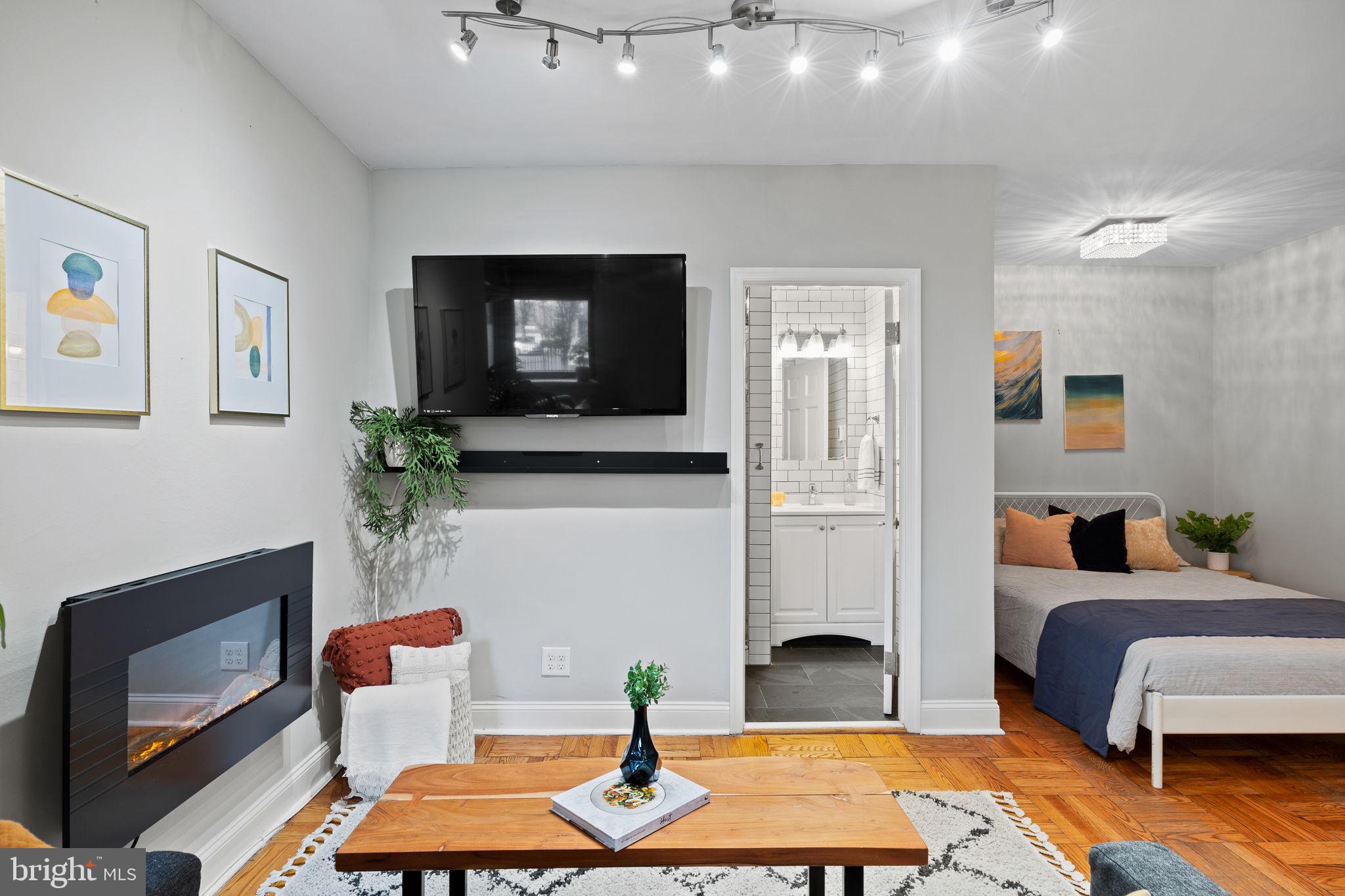 FAIRMOUNT - Residential