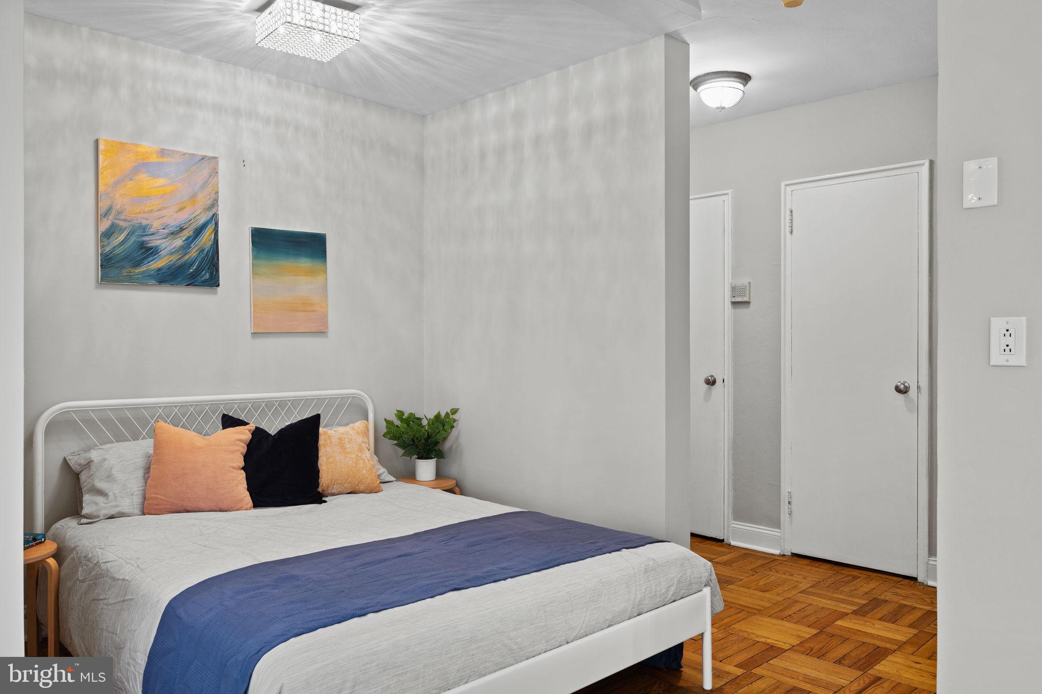 FAIRMOUNT - Residential