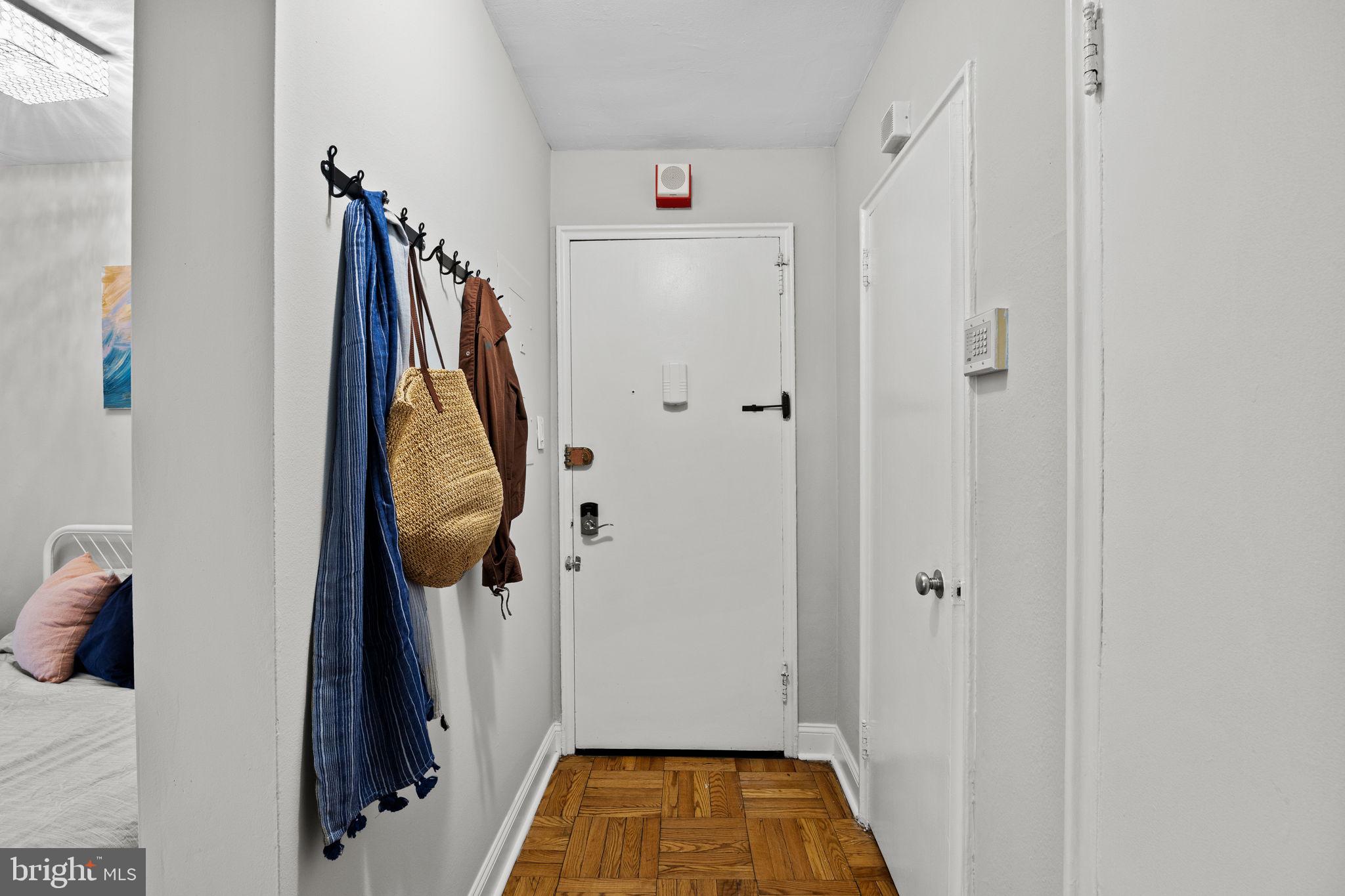 FAIRMOUNT - Residential