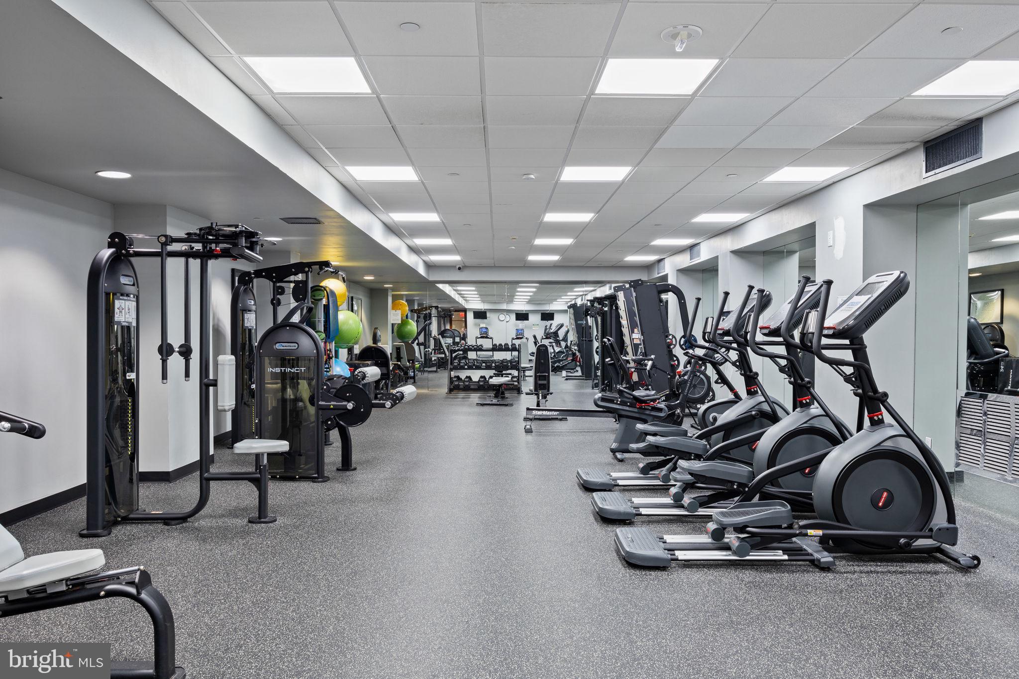 FAIRMOUNT - Residential