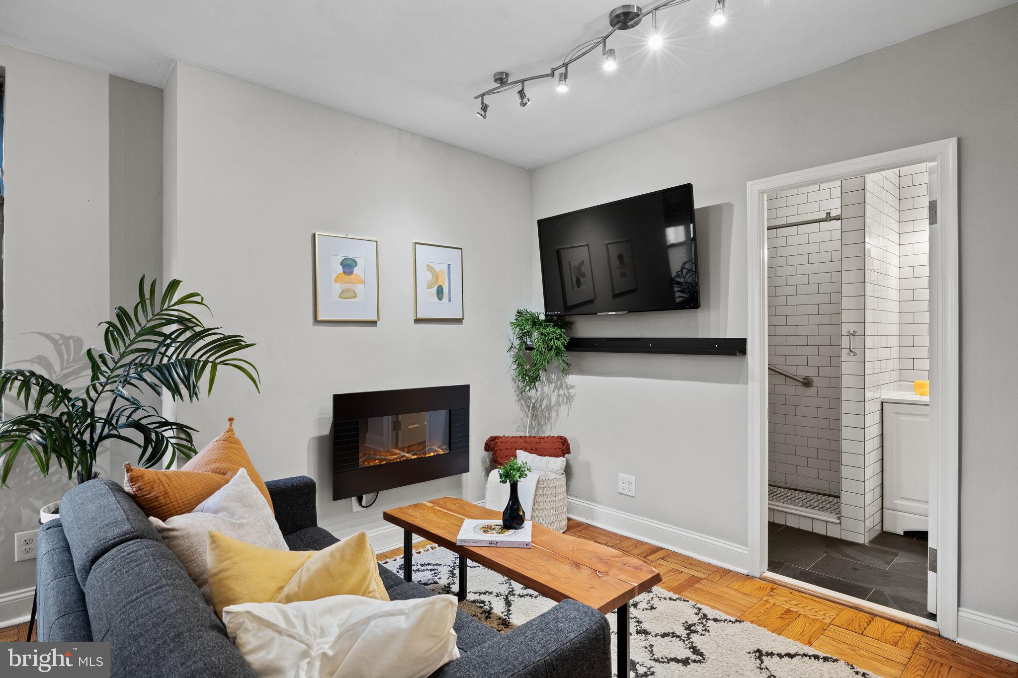 2601 PENNSYLVANIA AVENUE 205