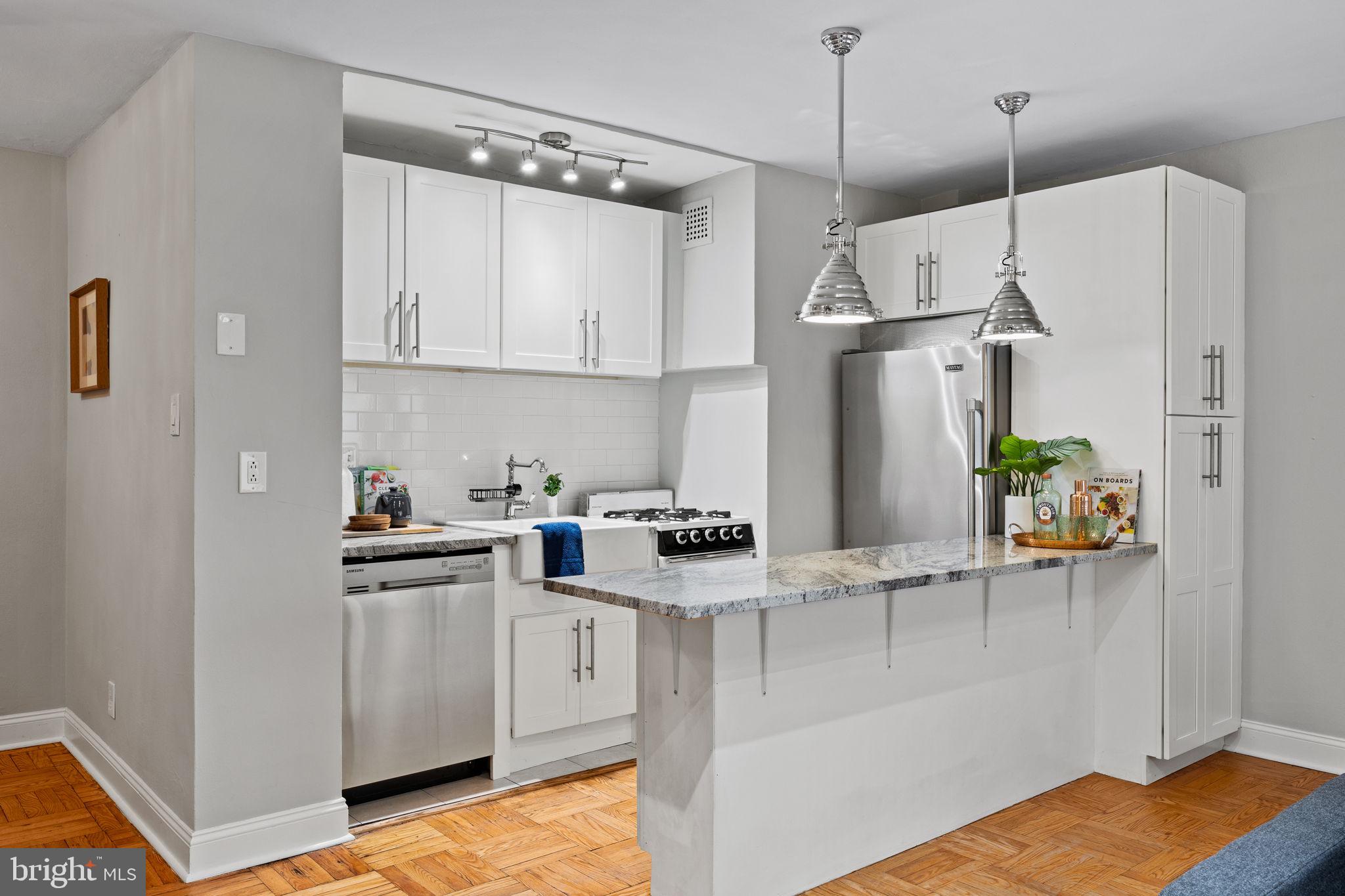 FAIRMOUNT - Residential