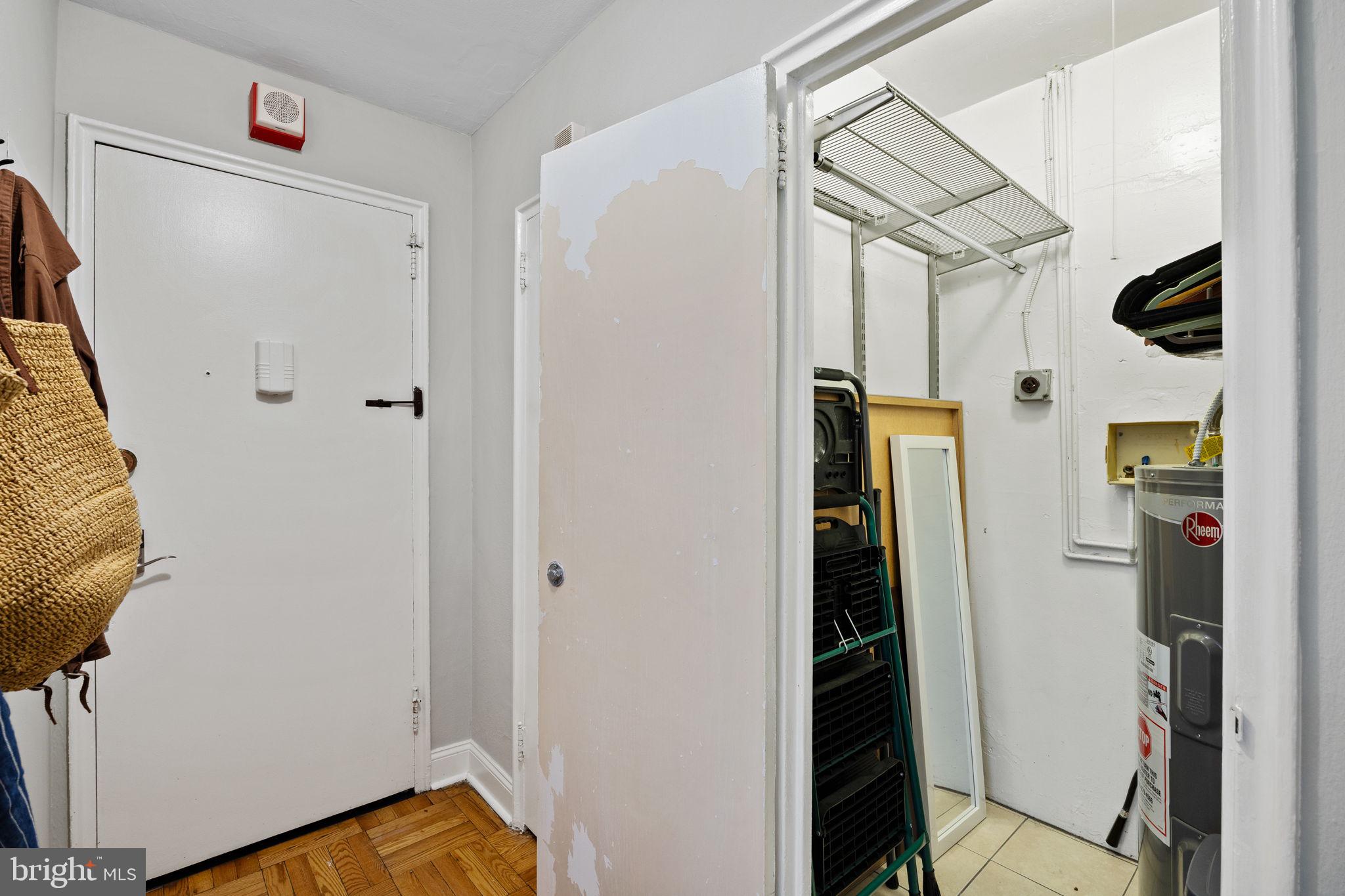 FAIRMOUNT - Residential