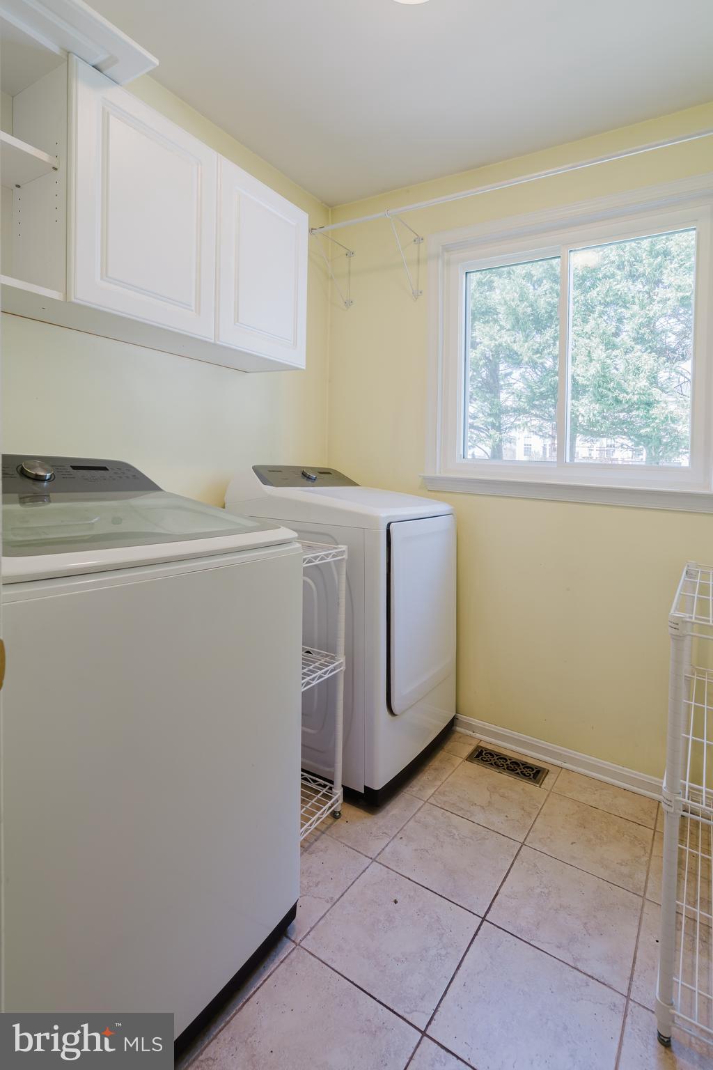 MIDDLE RUN CROSSIN - Residential