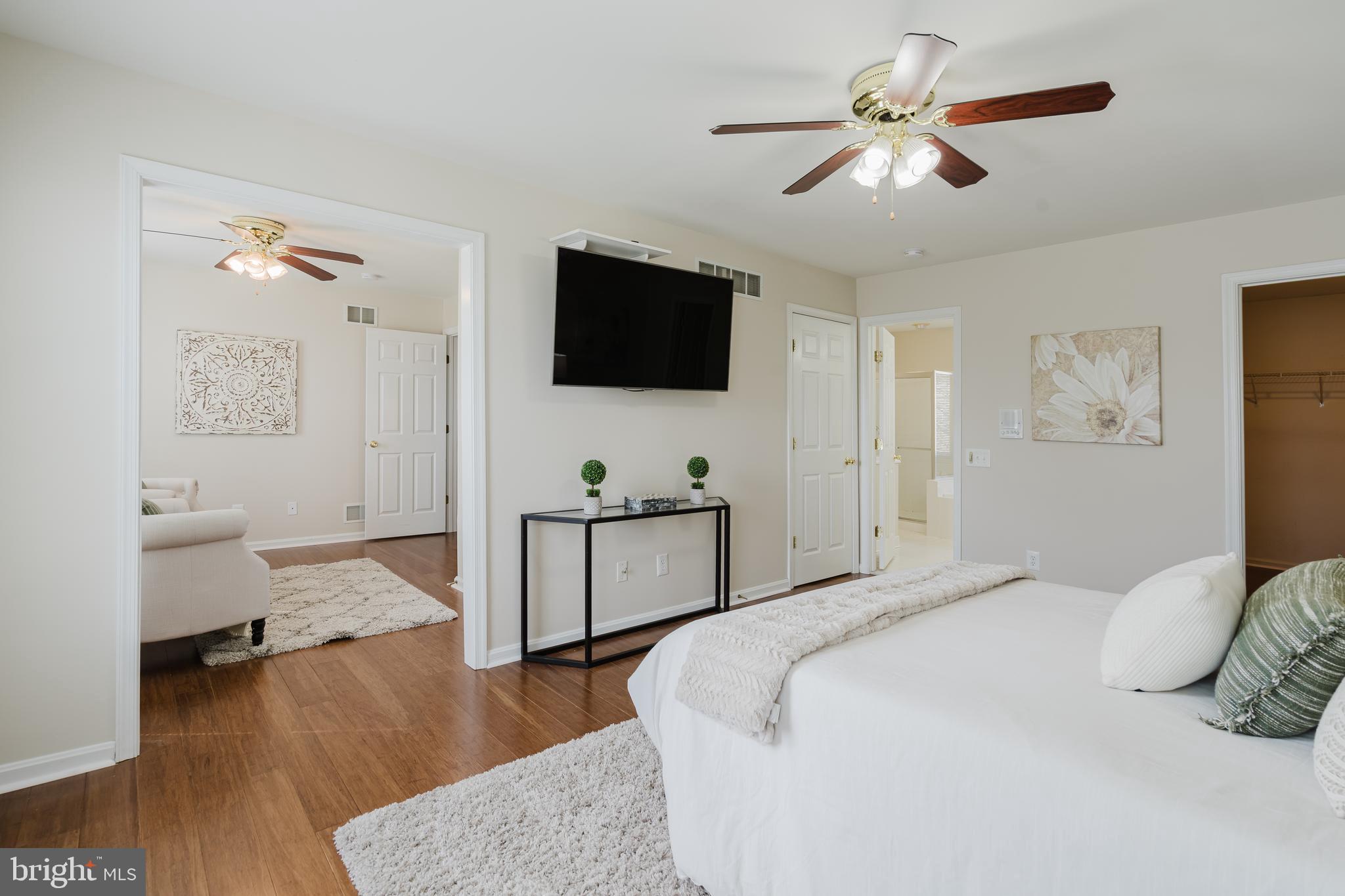 MIDDLE RUN CROSSIN - Residential