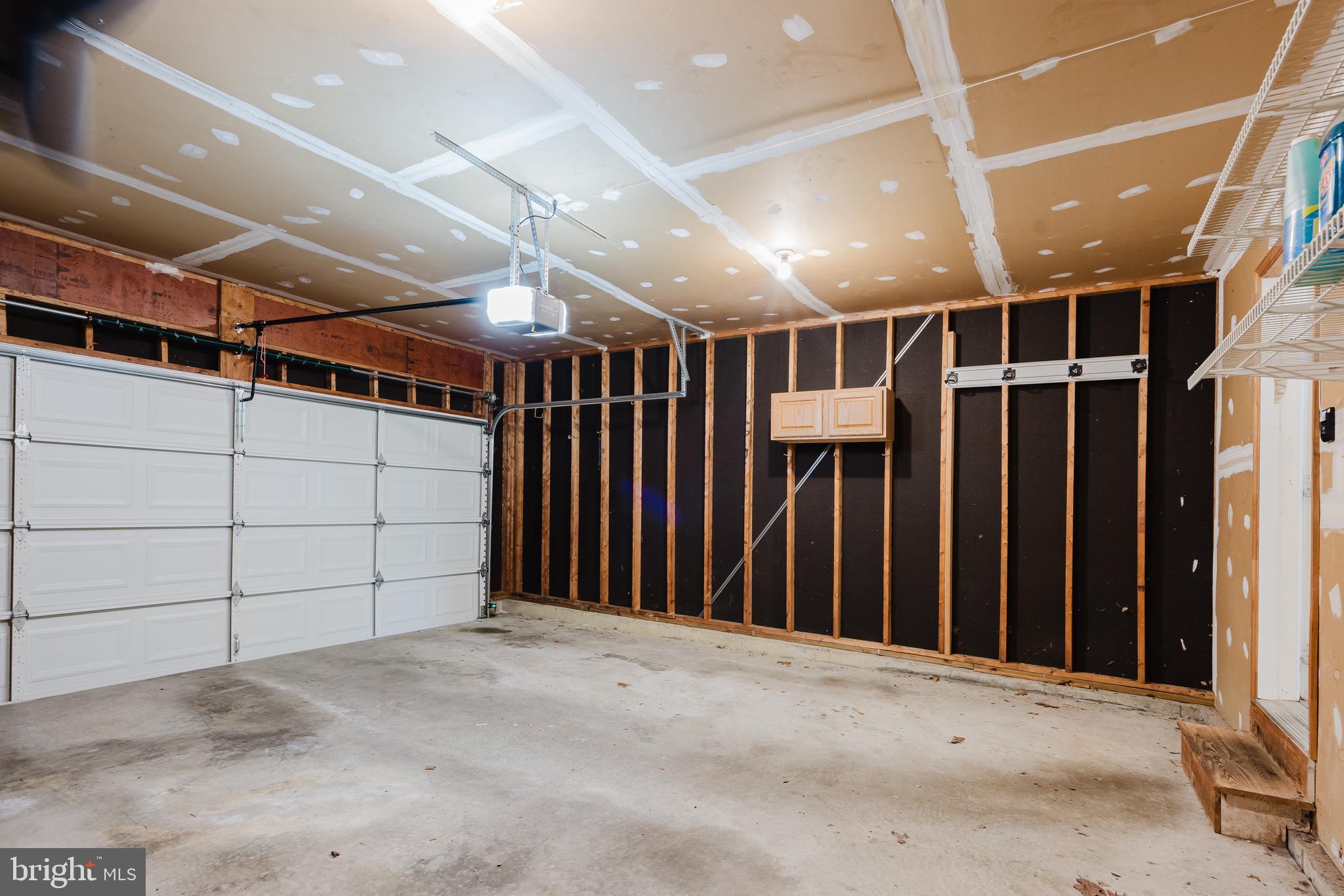 MIDDLE RUN CROSSIN - Residential