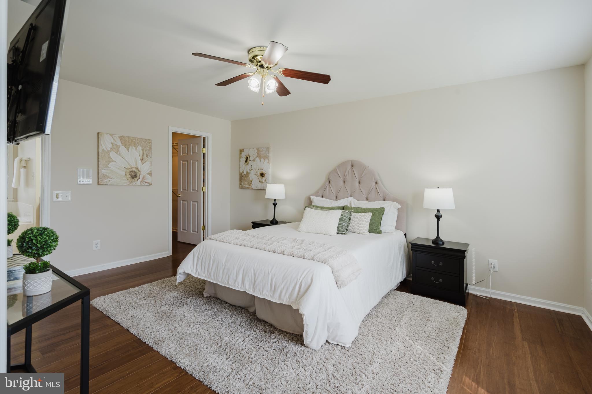 MIDDLE RUN CROSSIN - Residential