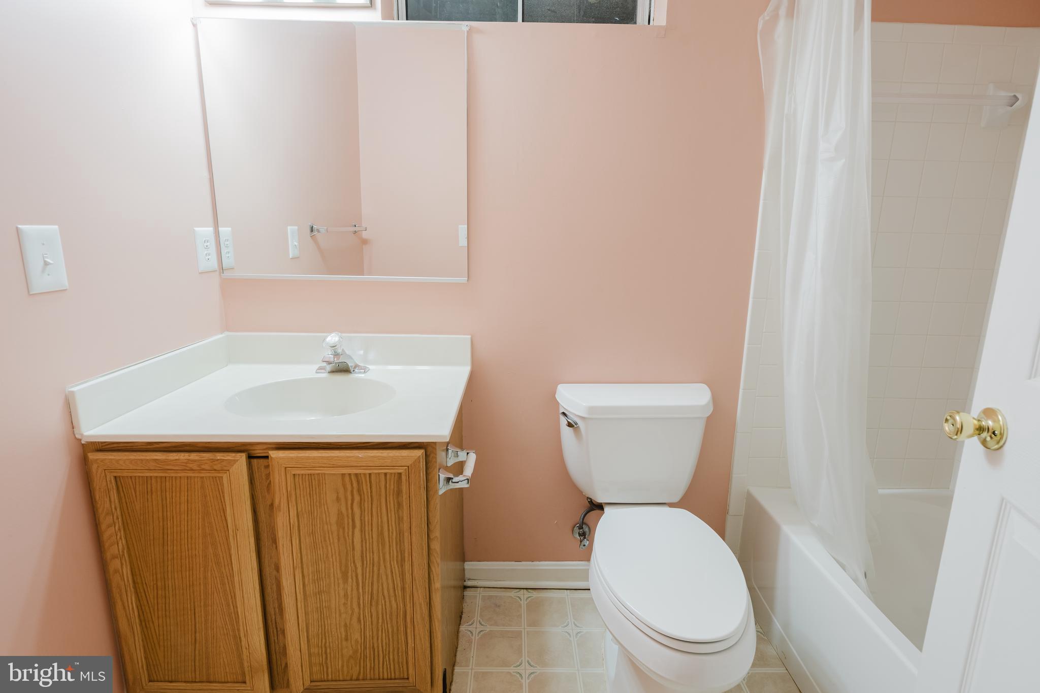 MIDDLE RUN CROSSIN - Residential