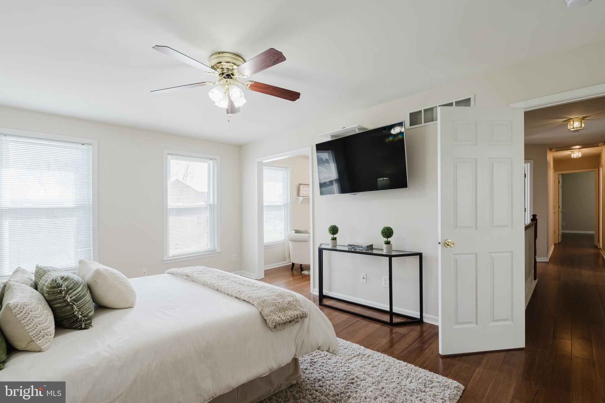 MIDDLE RUN CROSSIN - Residential