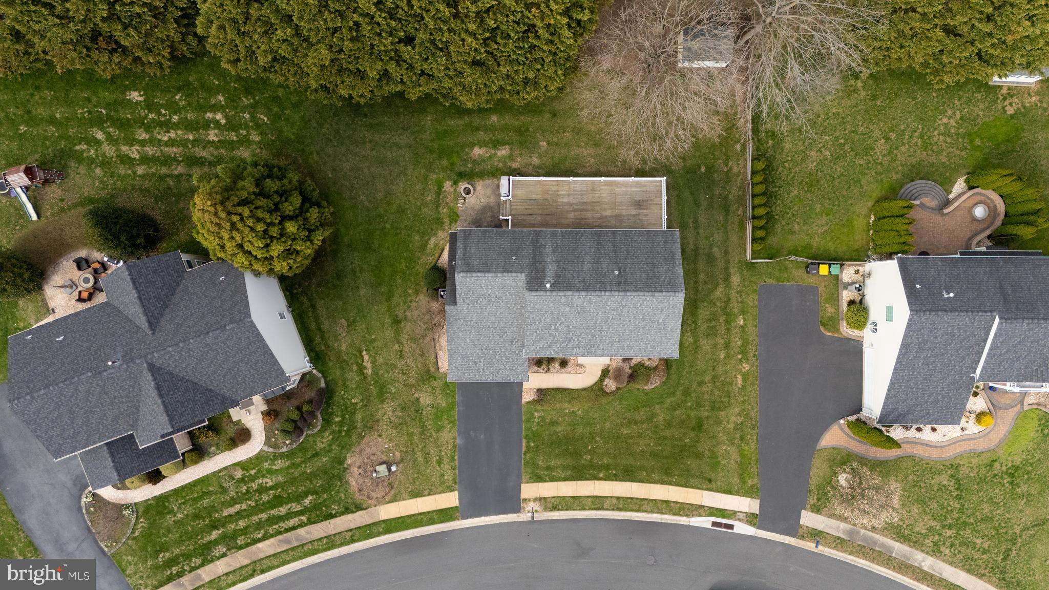 MIDDLE RUN CROSSIN - Residential