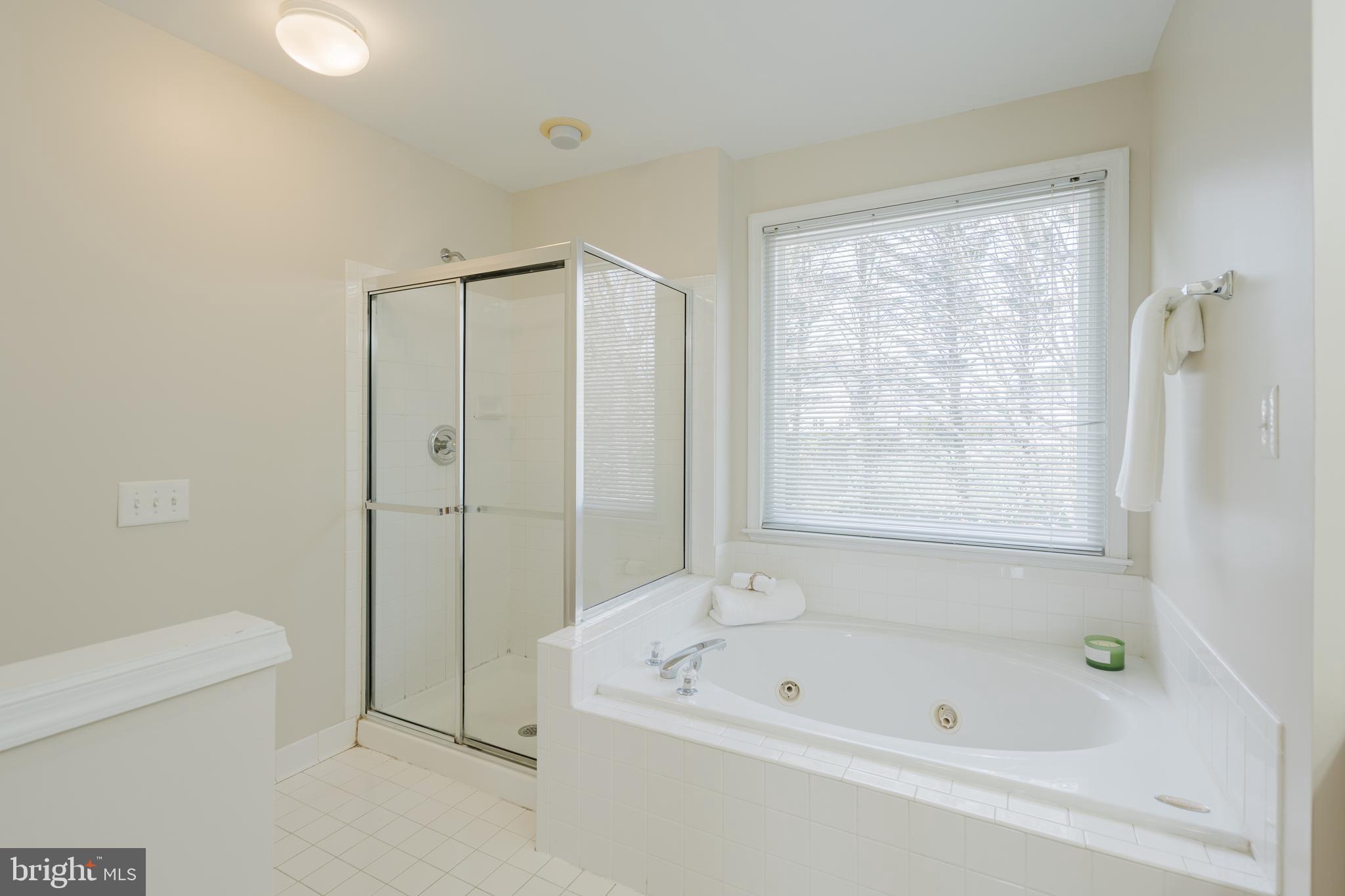 MIDDLE RUN CROSSIN - Residential