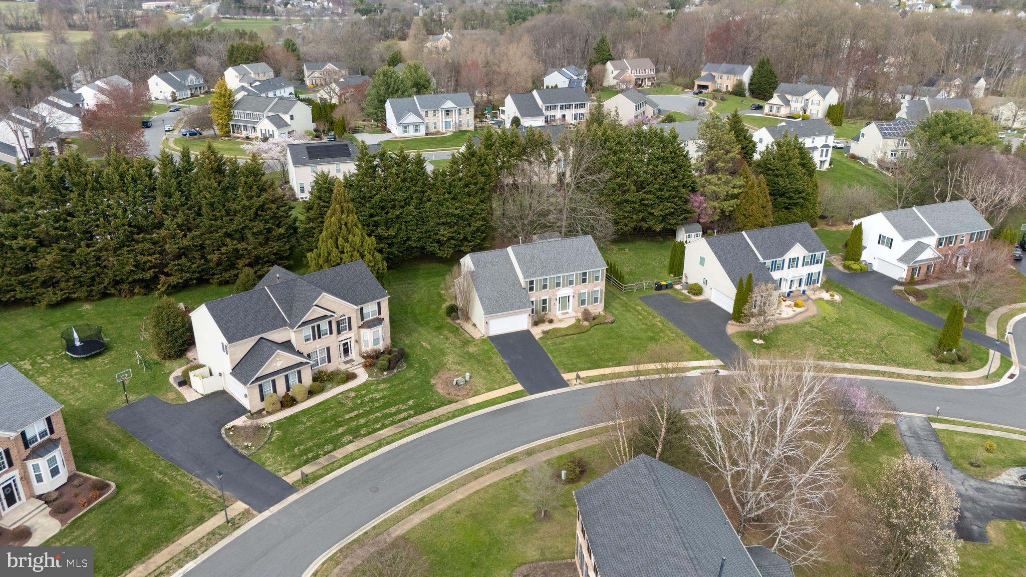 MIDDLE RUN CROSSIN - Residential