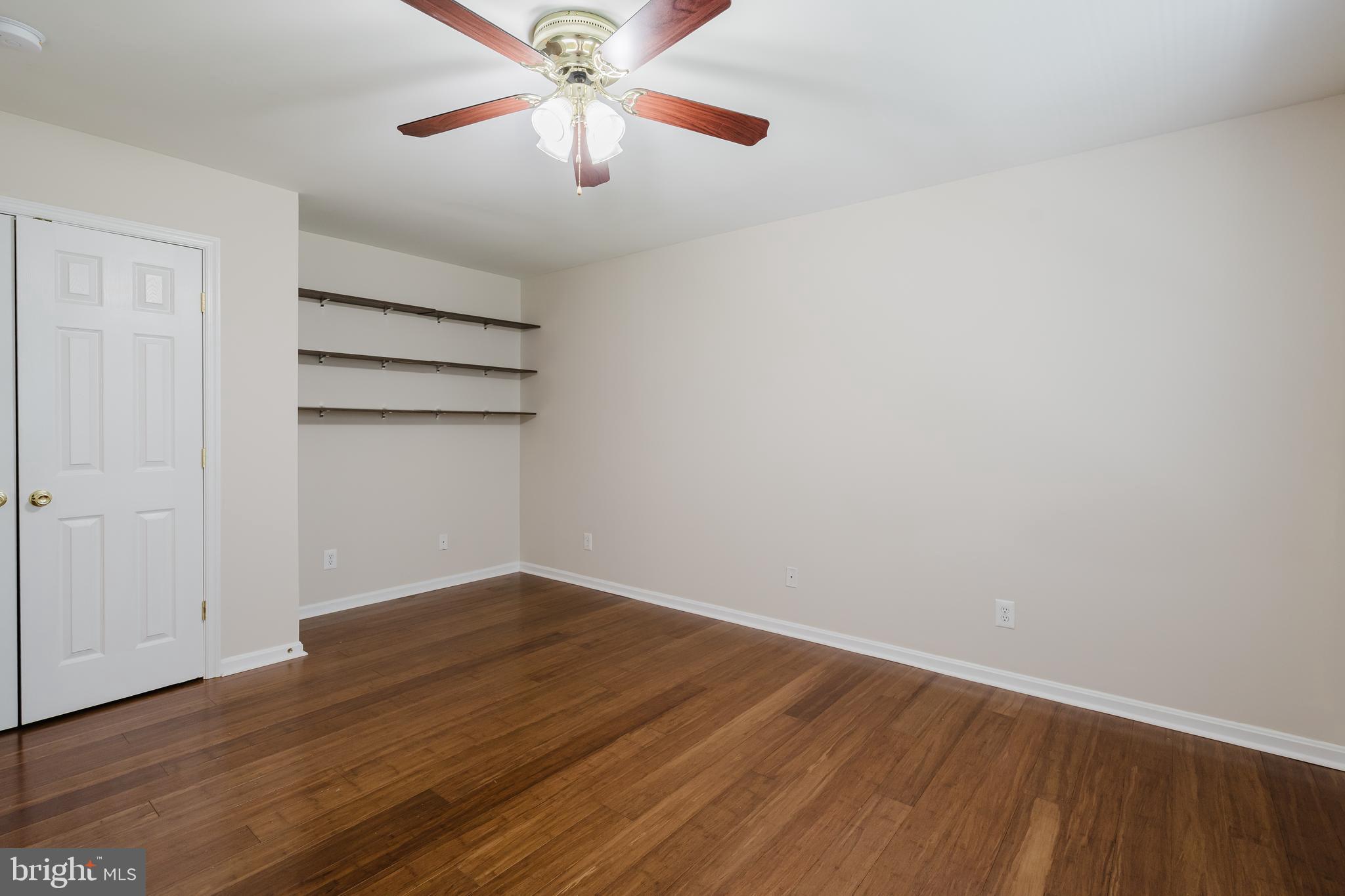 MIDDLE RUN CROSSIN - Residential