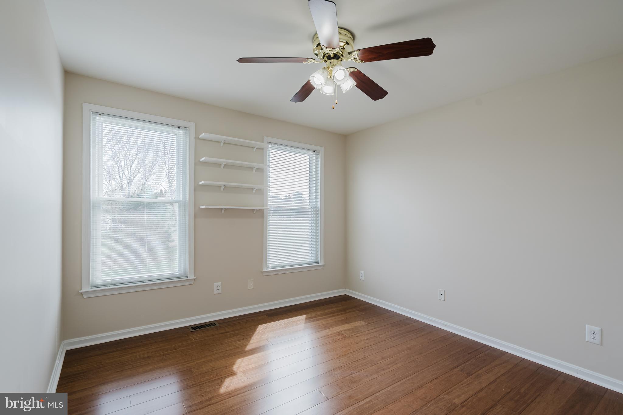 MIDDLE RUN CROSSIN - Residential