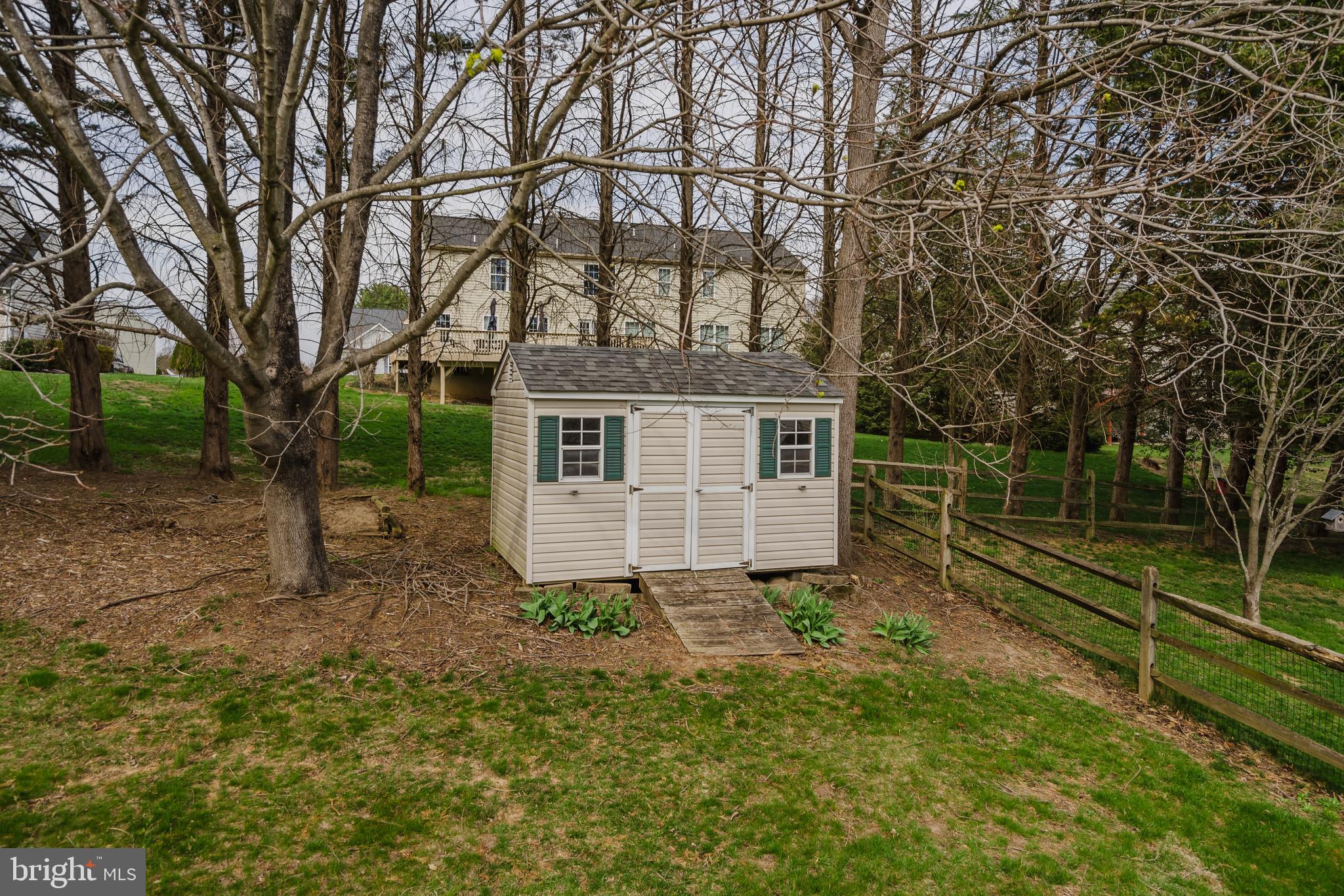 MIDDLE RUN CROSSIN - Residential