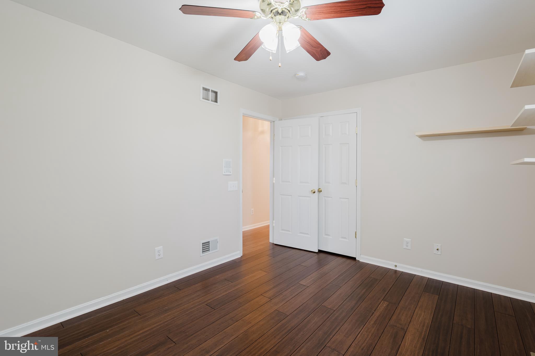 MIDDLE RUN CROSSIN - Residential