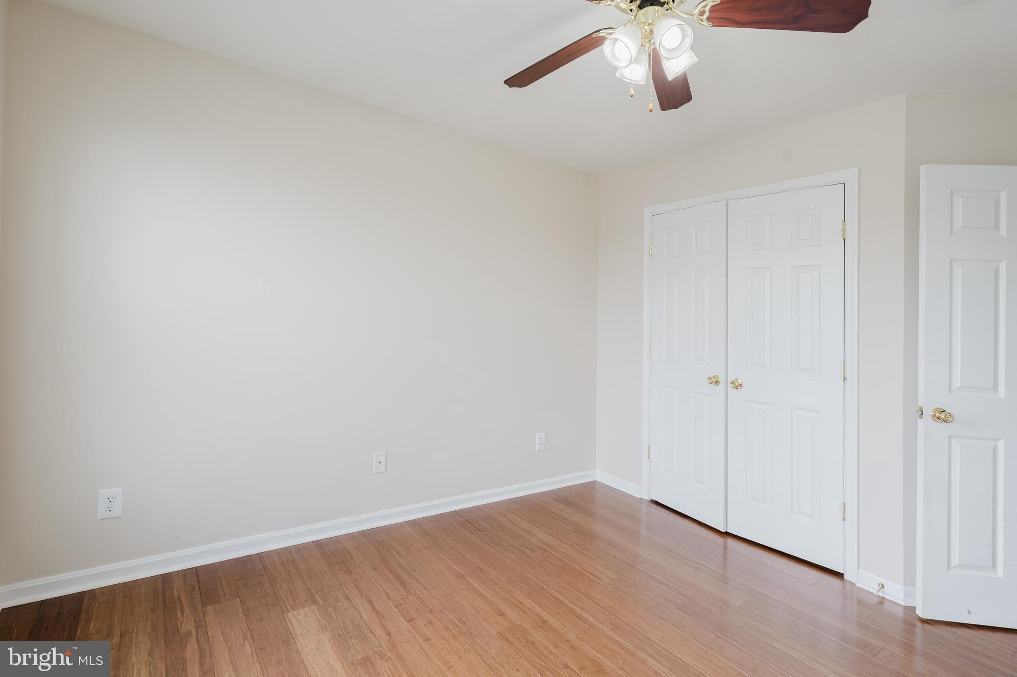 MIDDLE RUN CROSSIN - Residential