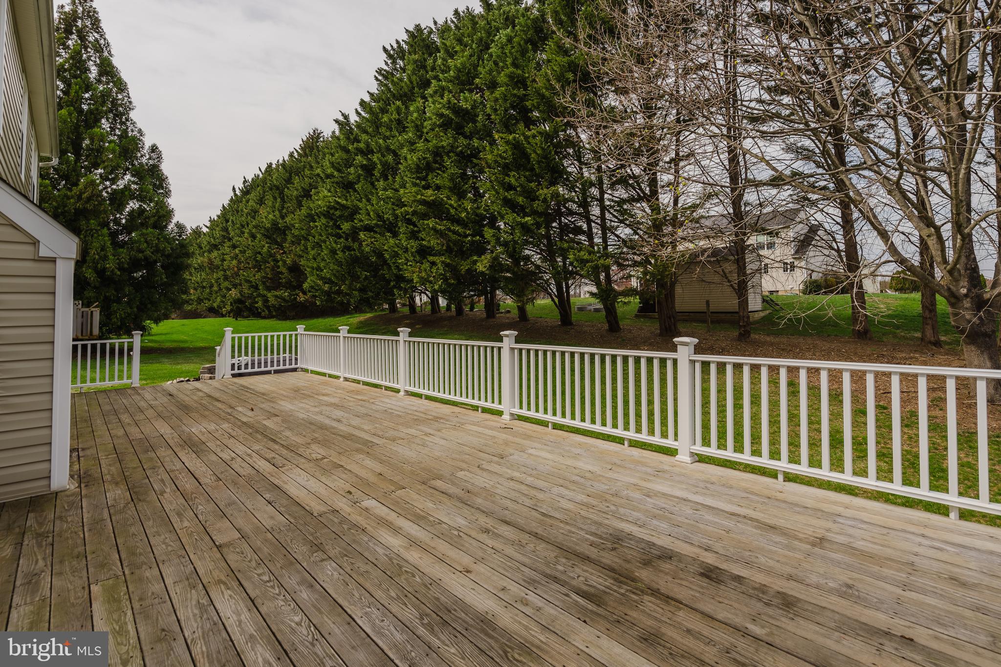 MIDDLE RUN CROSSIN - Residential