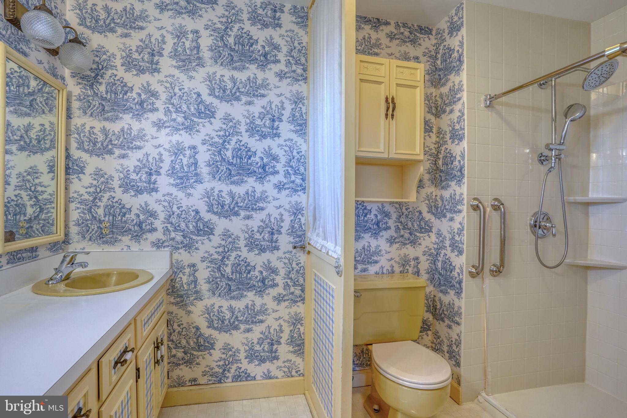 WINDING CREEK VILLAGE - Residential