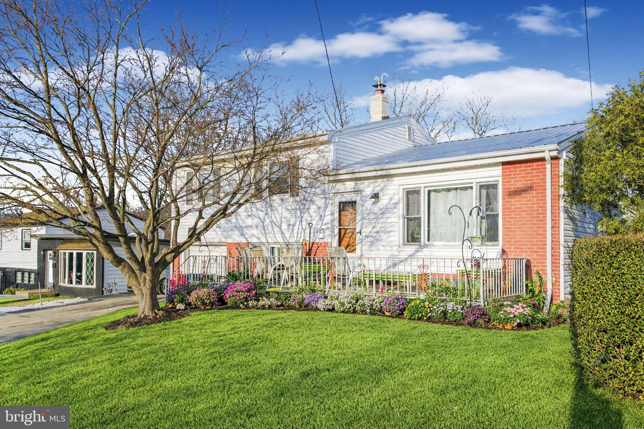 6 AVA AVENUE
