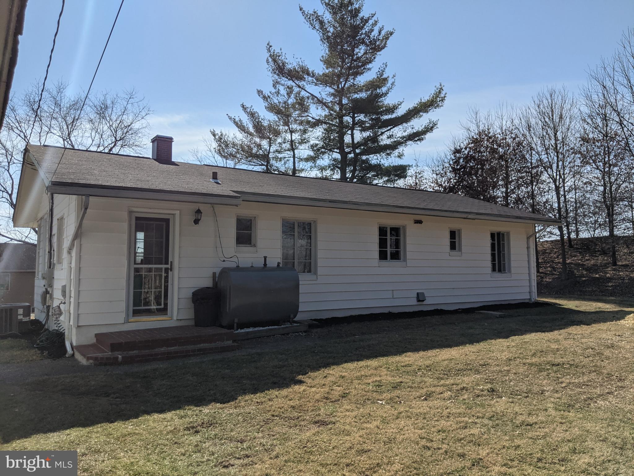 HOLLIFIELD STATION - Residential