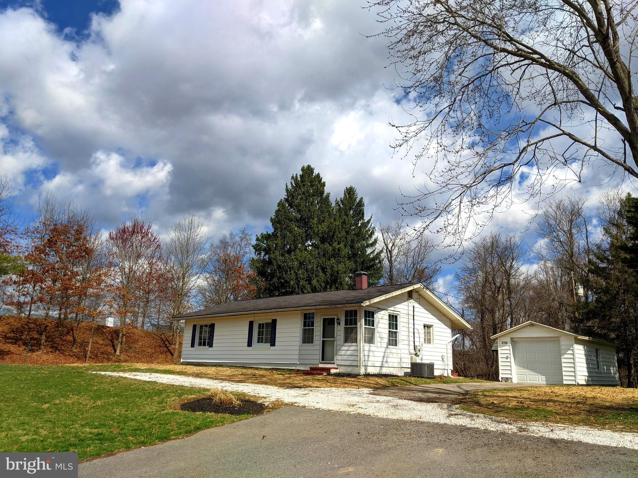 HOLLIFIELD STATION - Residential