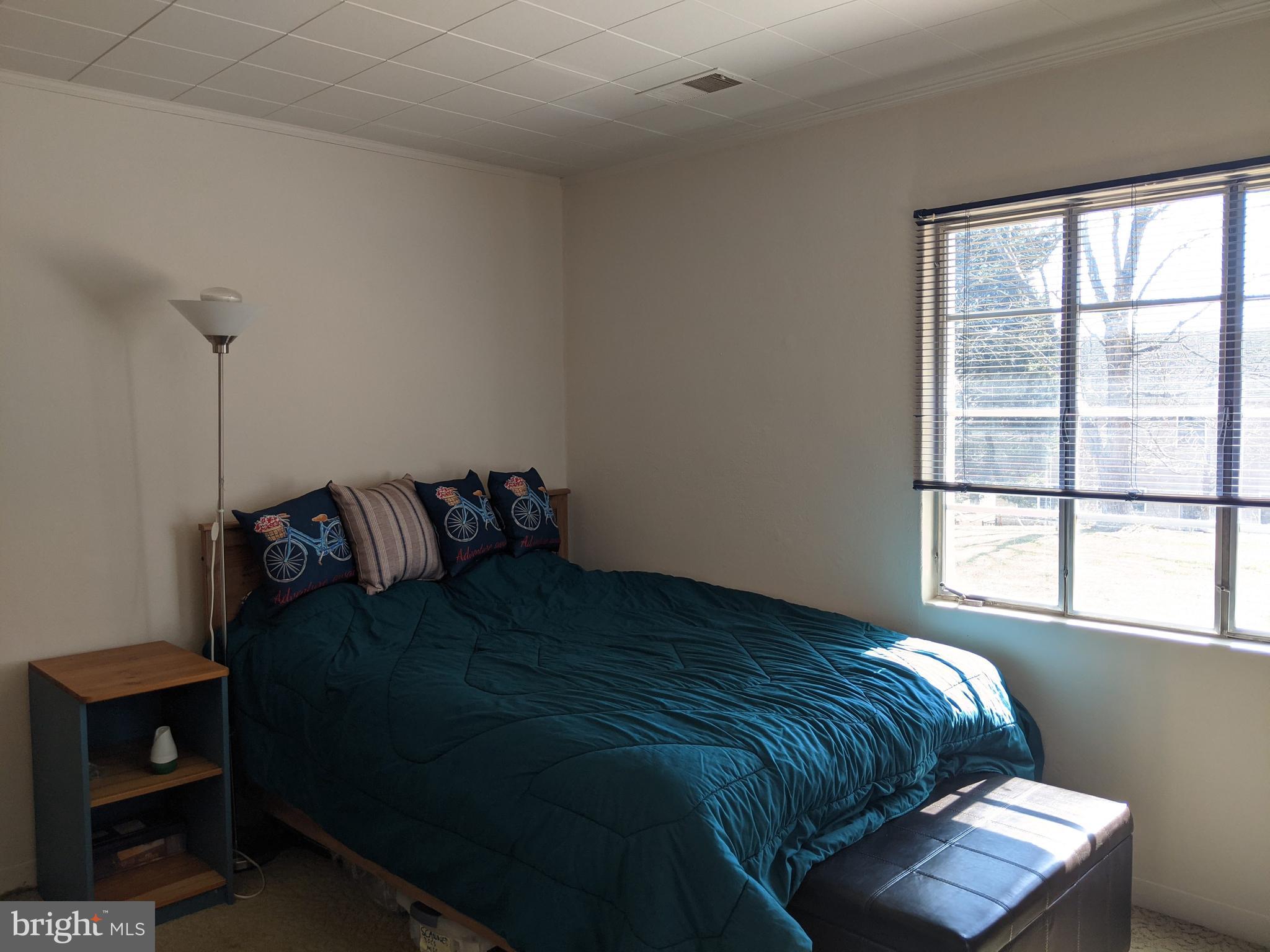 HOLLIFIELD STATION - Residential