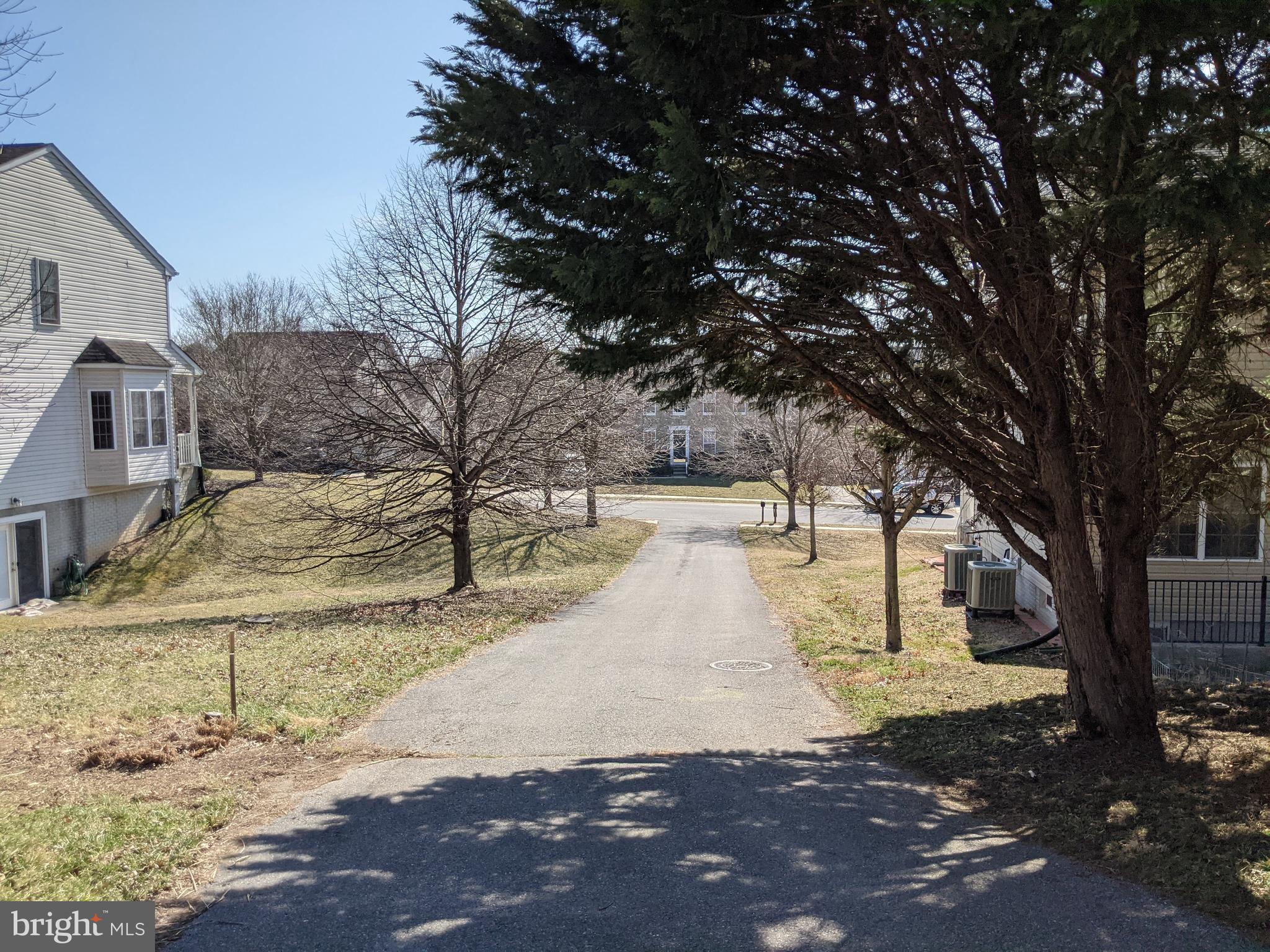 HOLLIFIELD STATION - Residential