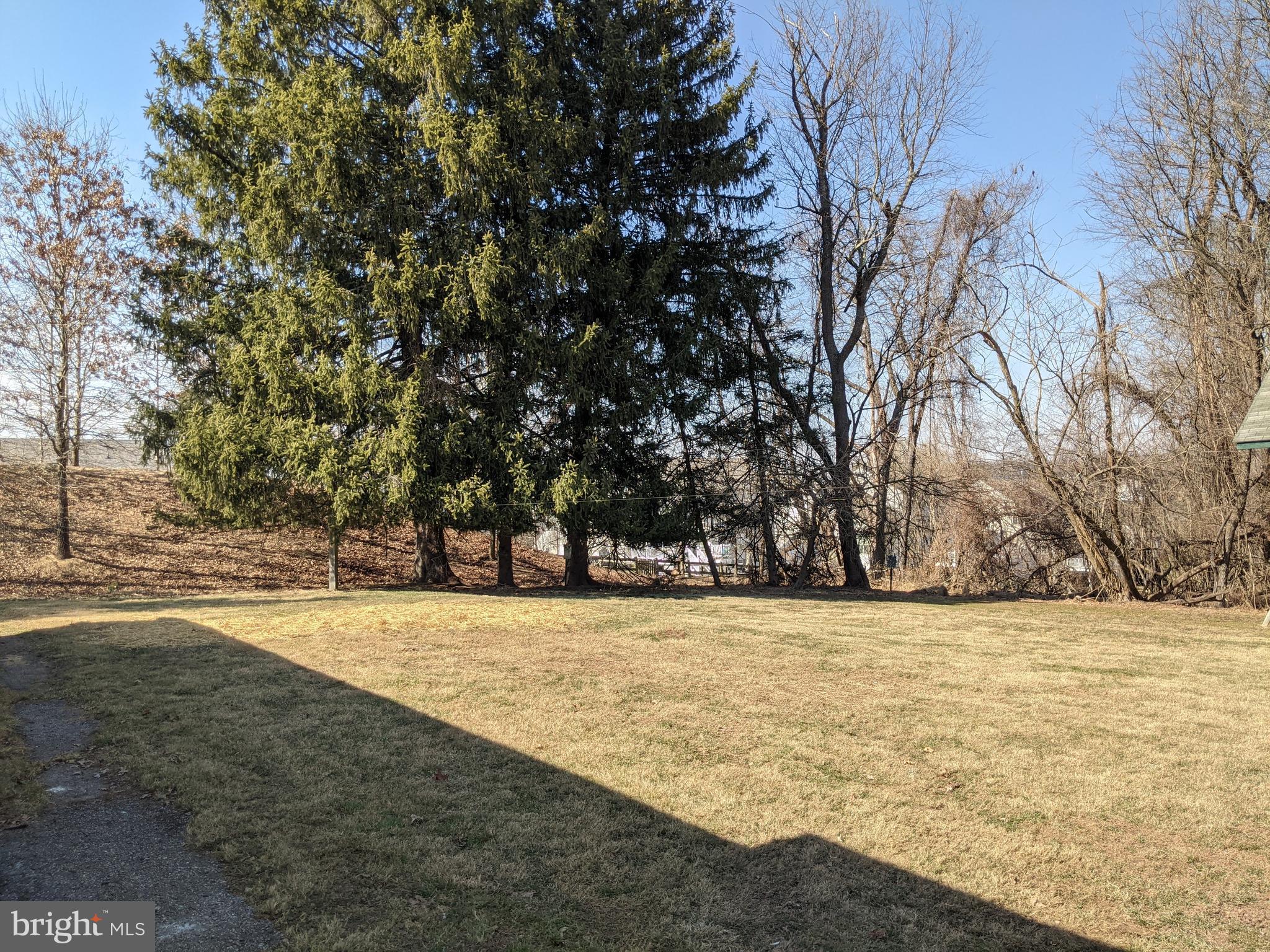 HOLLIFIELD STATION - Residential