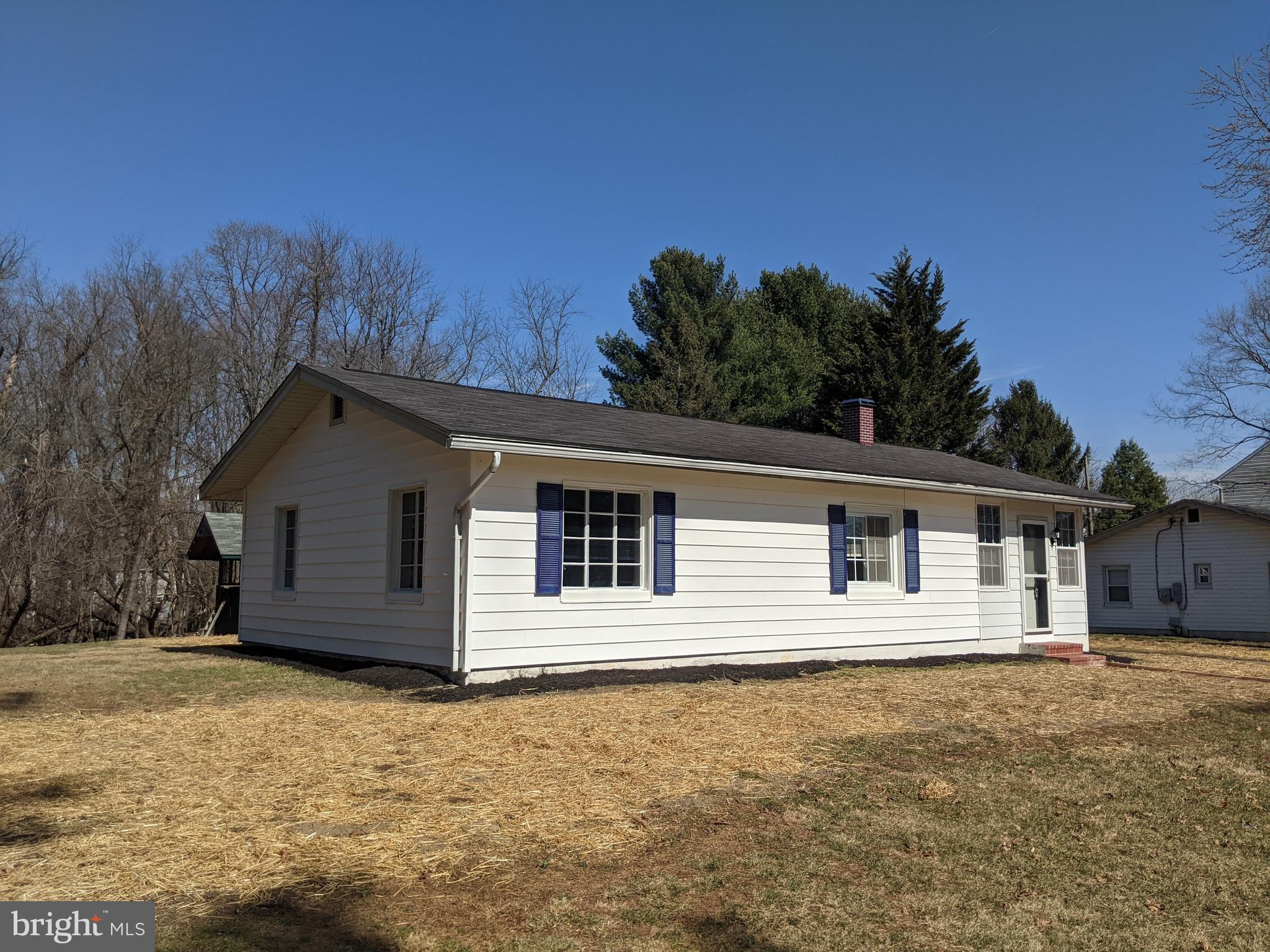 HOLLIFIELD STATION - Residential