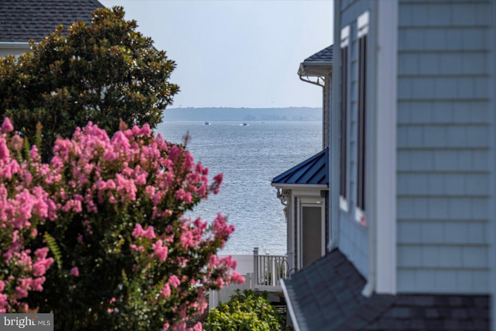 NANTUCKET POINT - Residential