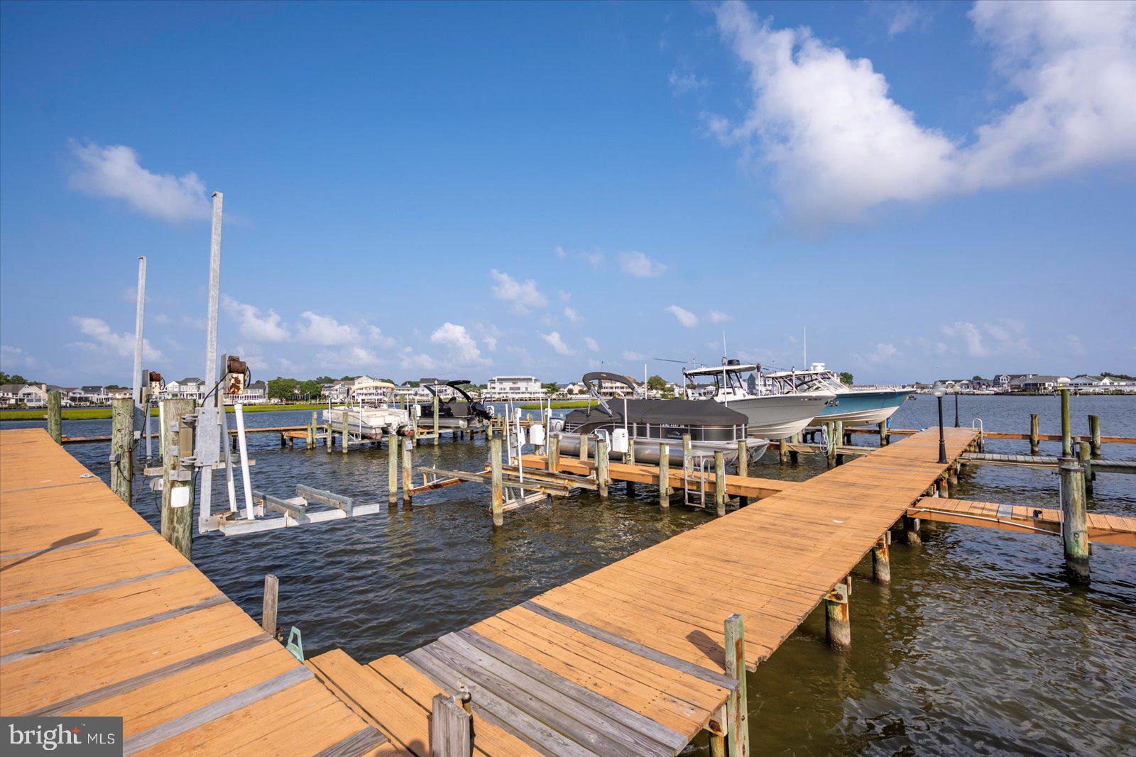 NANTUCKET POINT - Residential